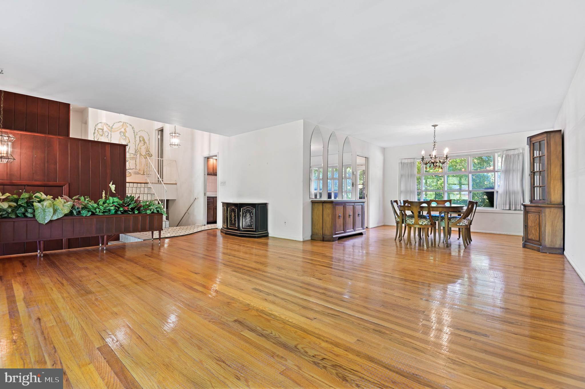 DUMBARTON HEIGHTS - Residential