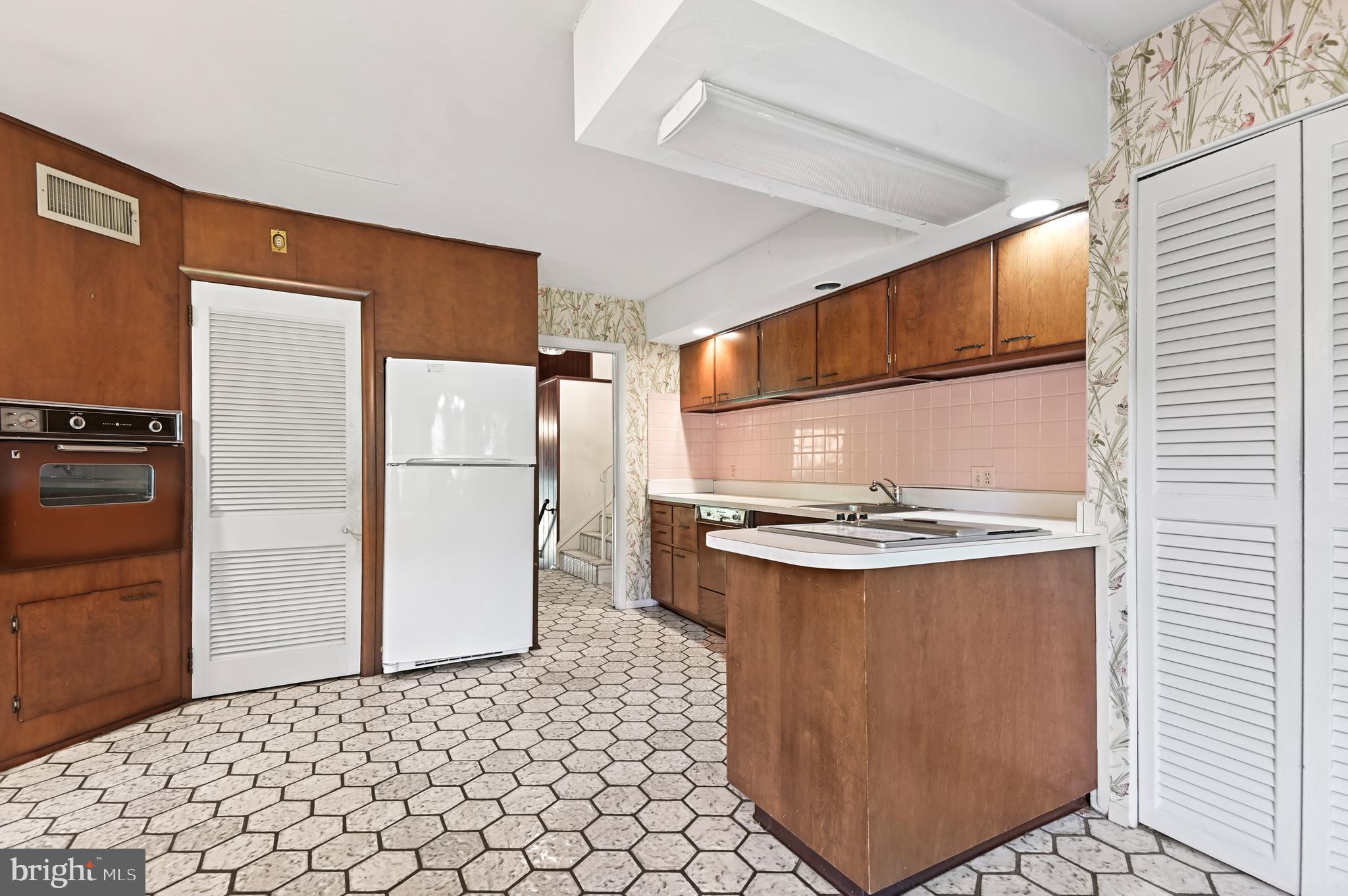 DUMBARTON HEIGHTS - Residential