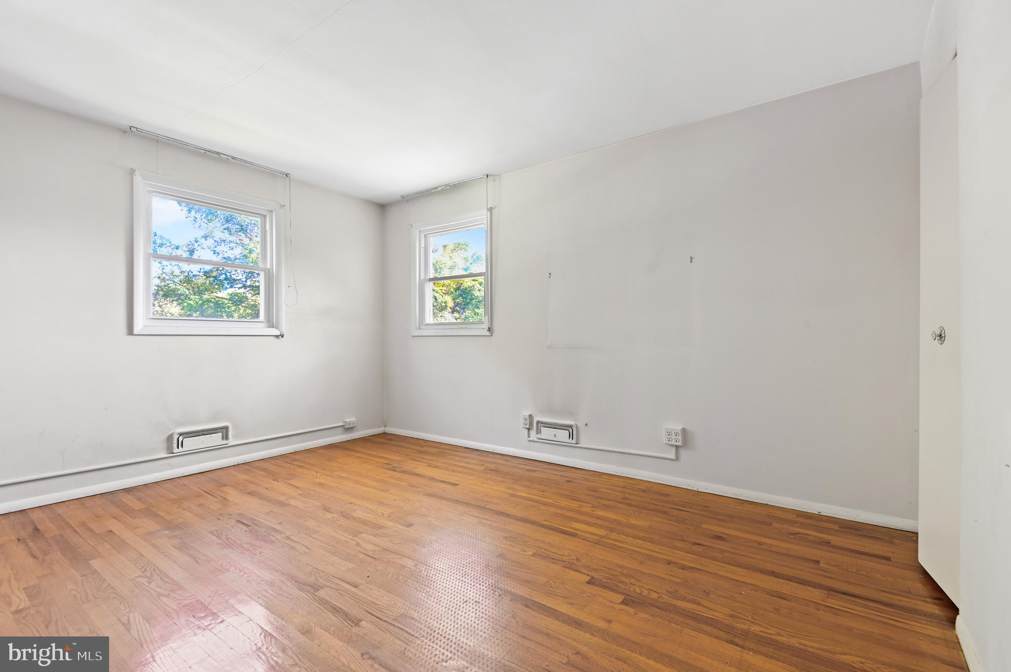 DUMBARTON HEIGHTS - Residential