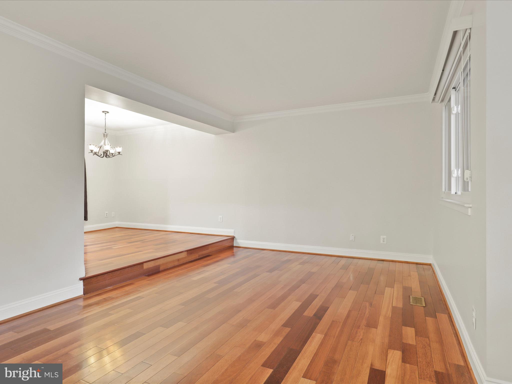 RESTON - Residential Lease