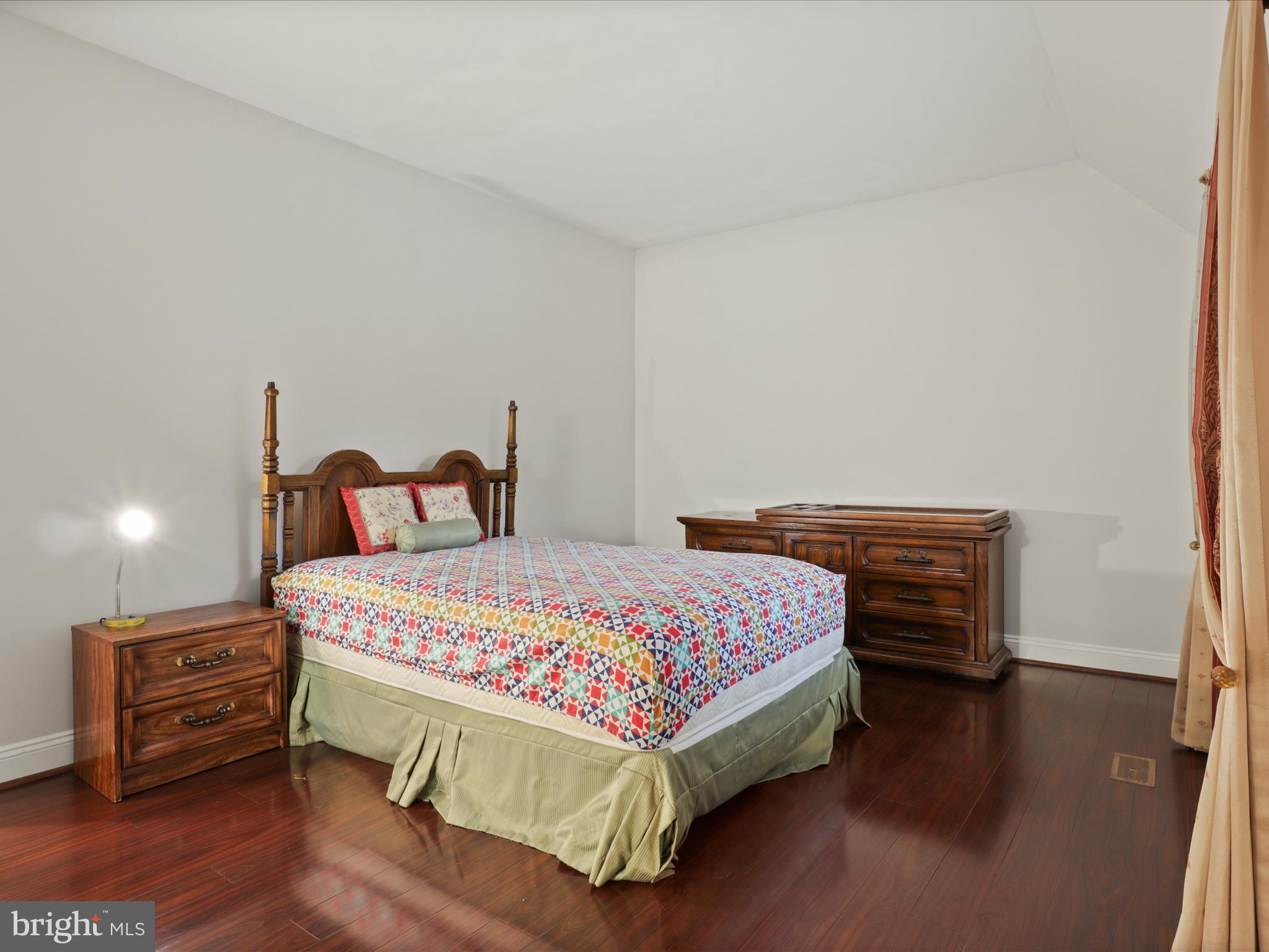 RESTON - Residential Lease