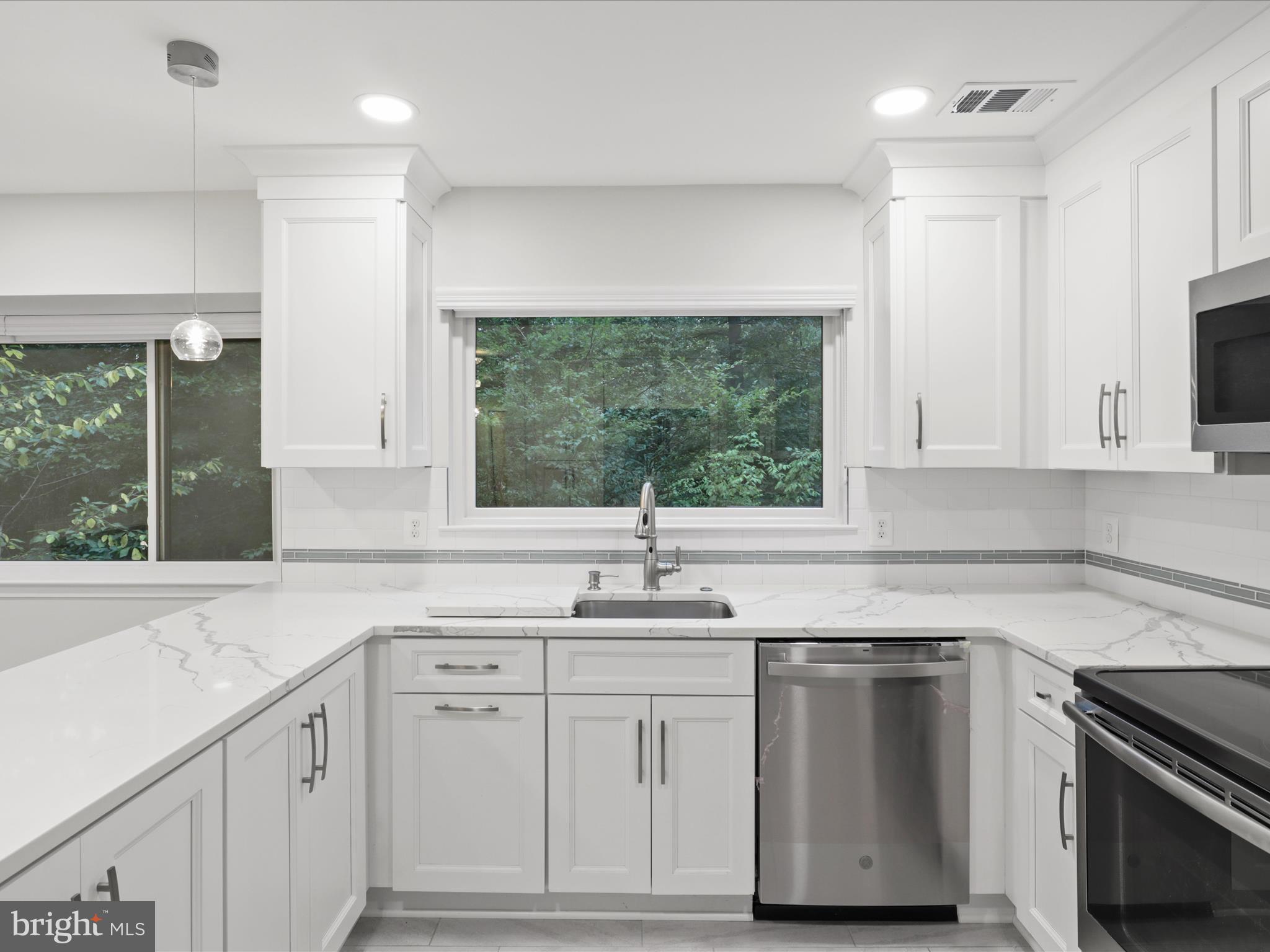 RESTON - Residential Lease