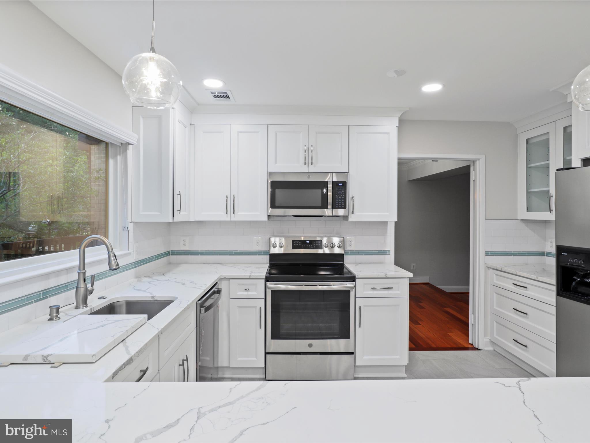 RESTON - Residential Lease