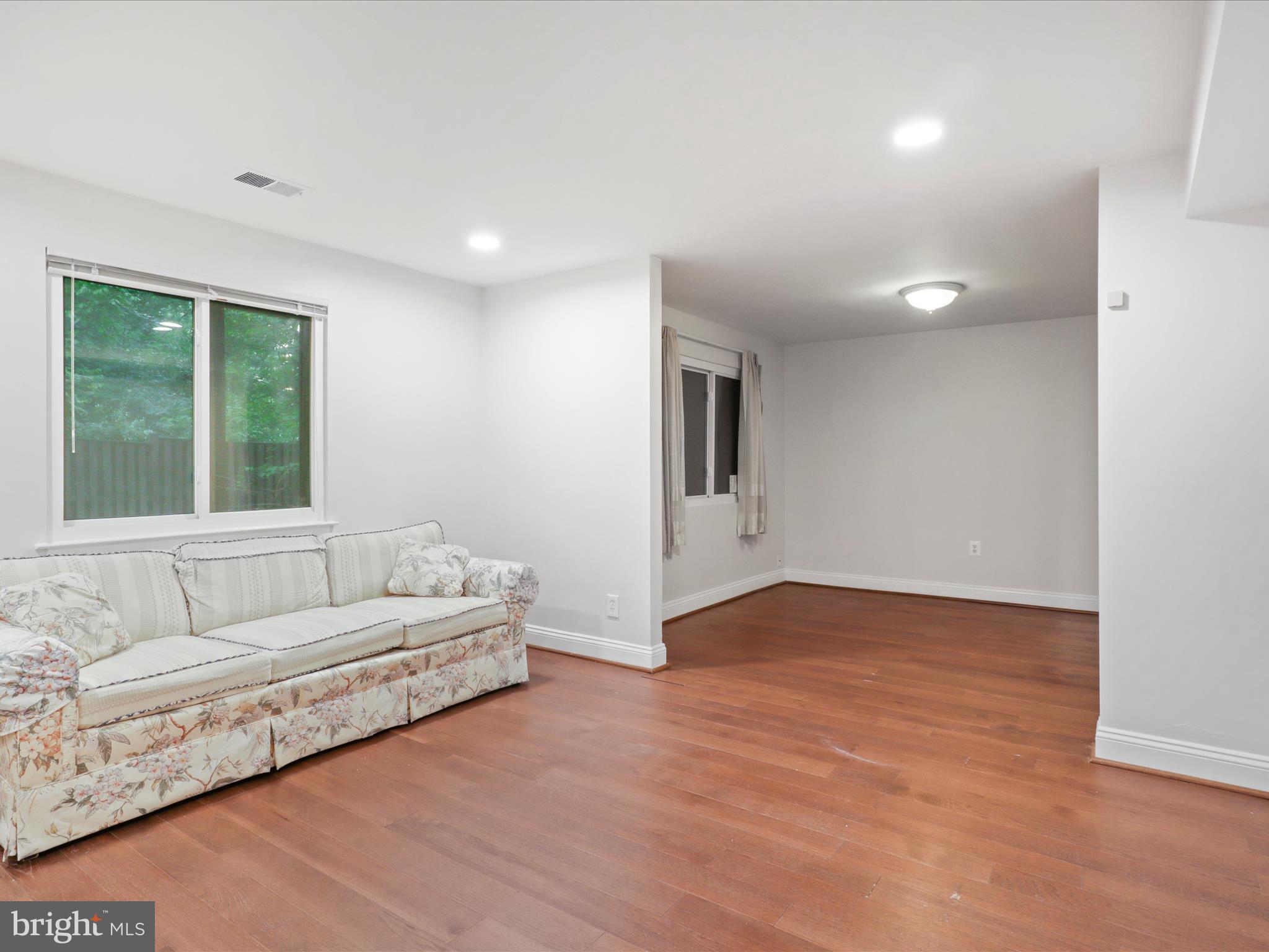 RESTON - Residential Lease