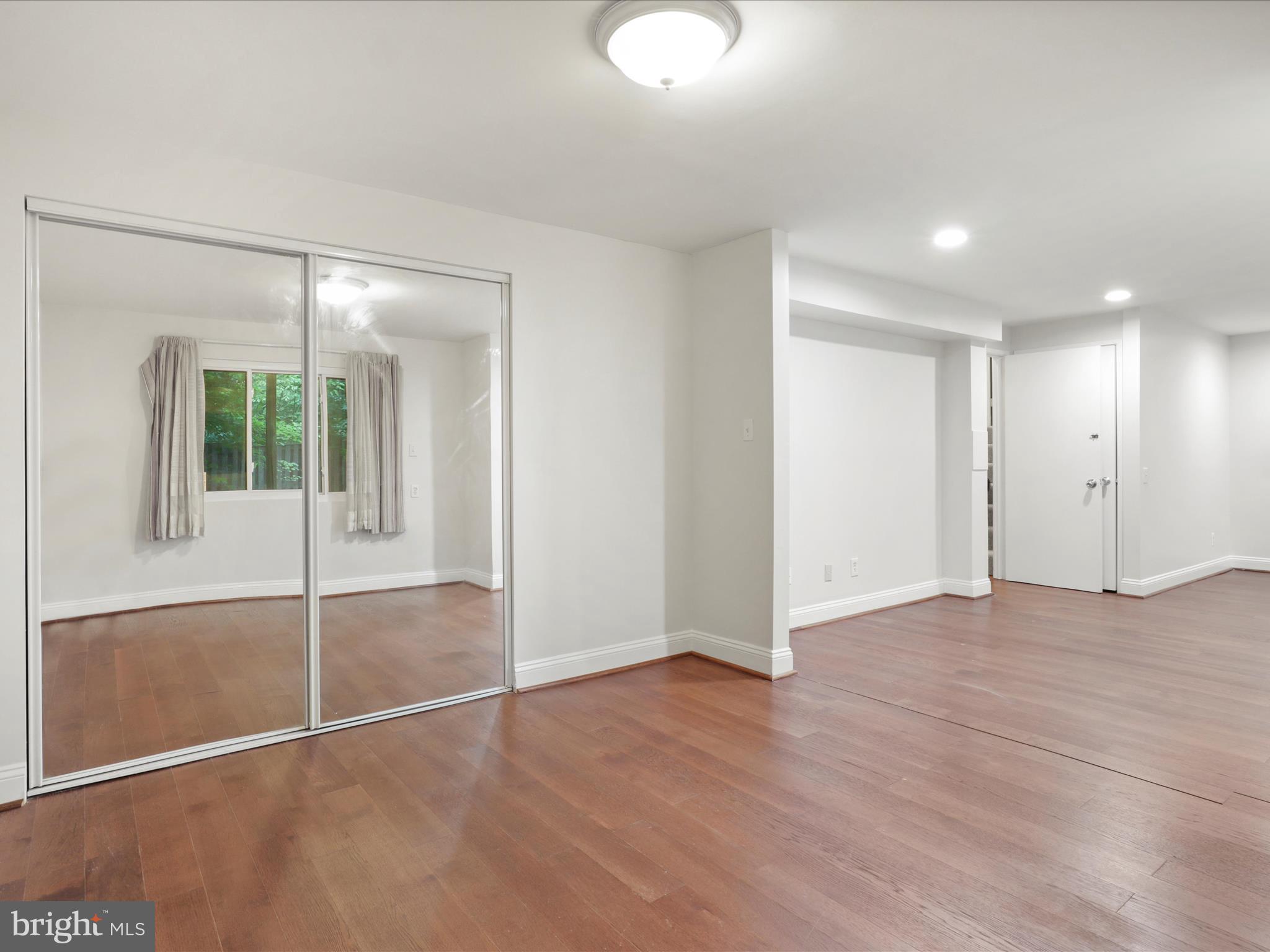 RESTON - Residential Lease