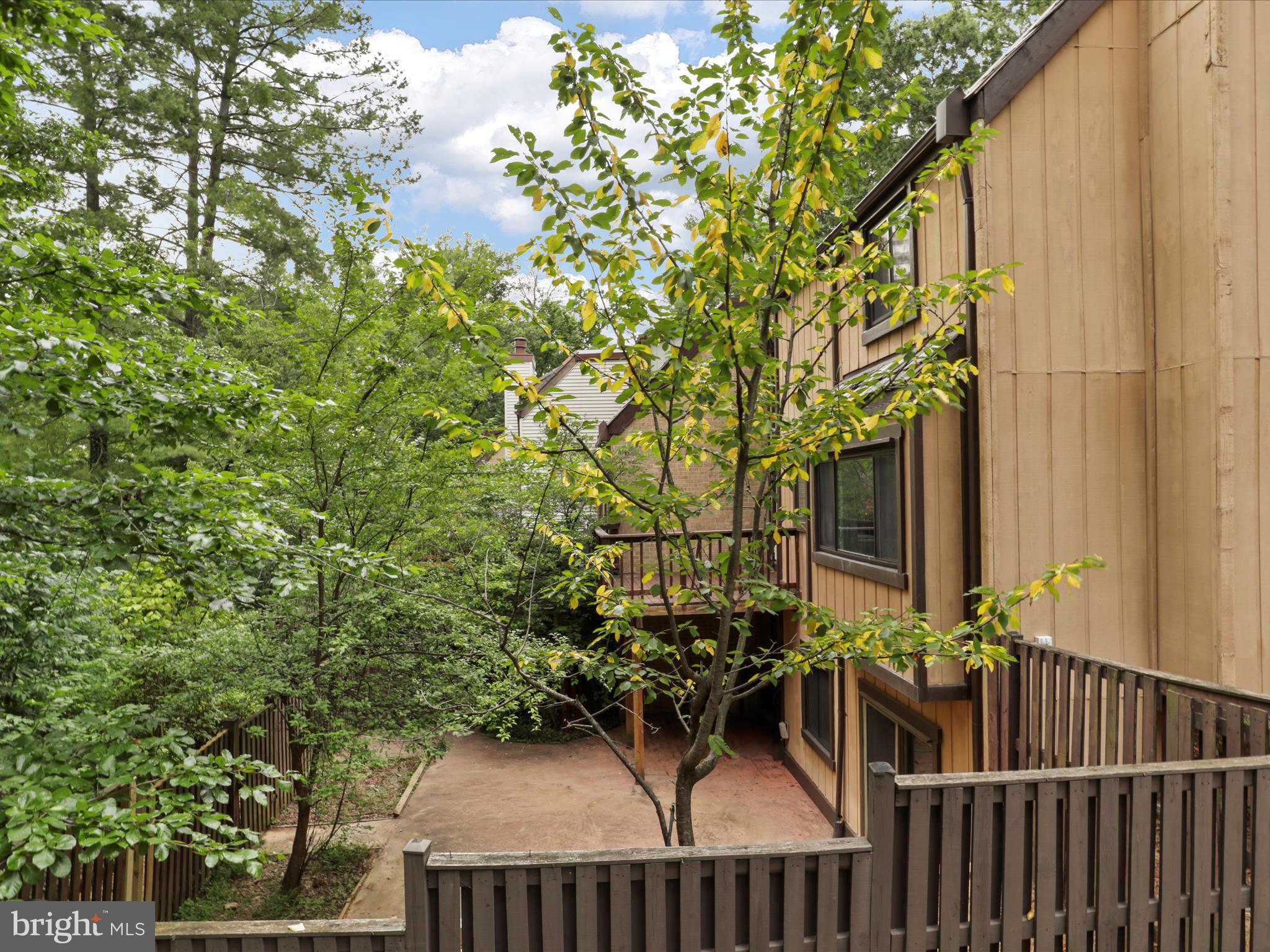 RESTON - Residential Lease