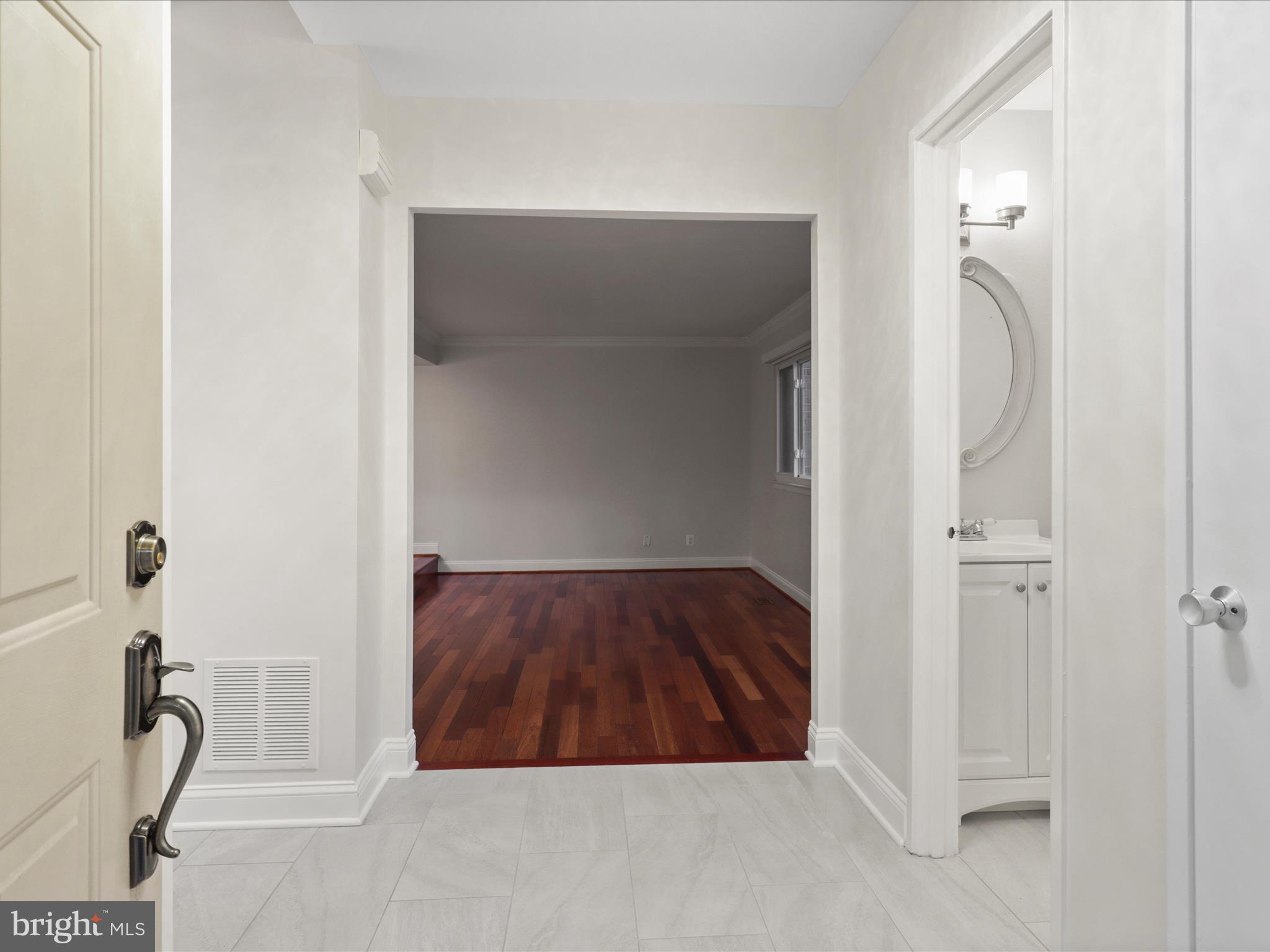 RESTON - Residential Lease