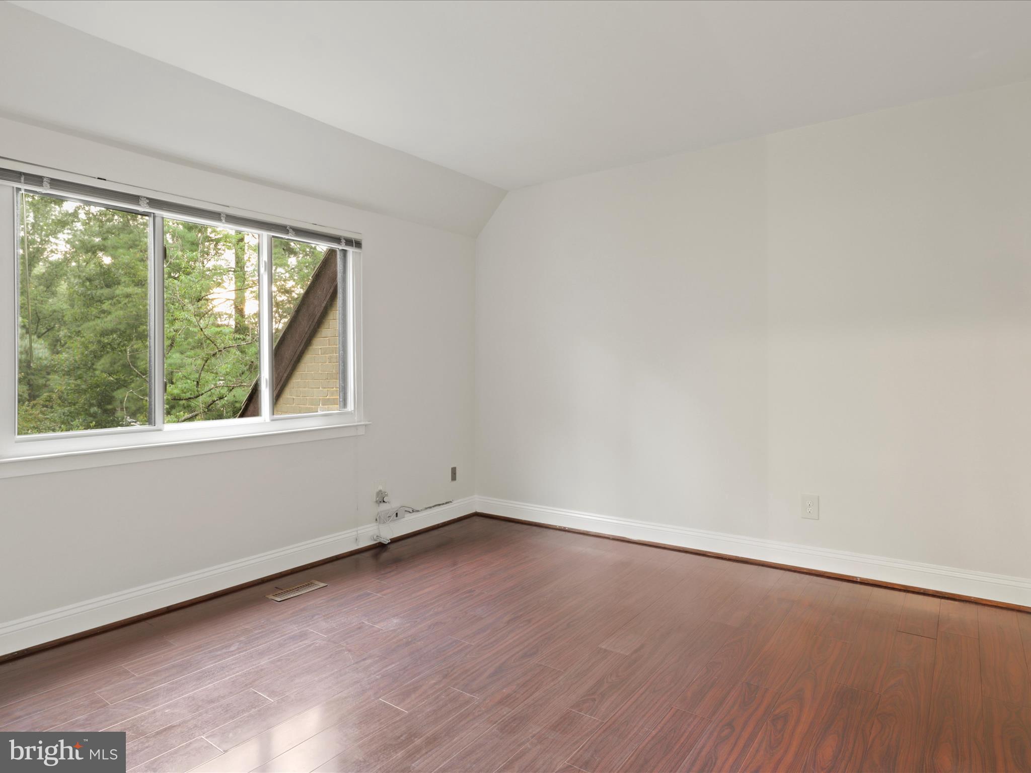 RESTON - Residential Lease