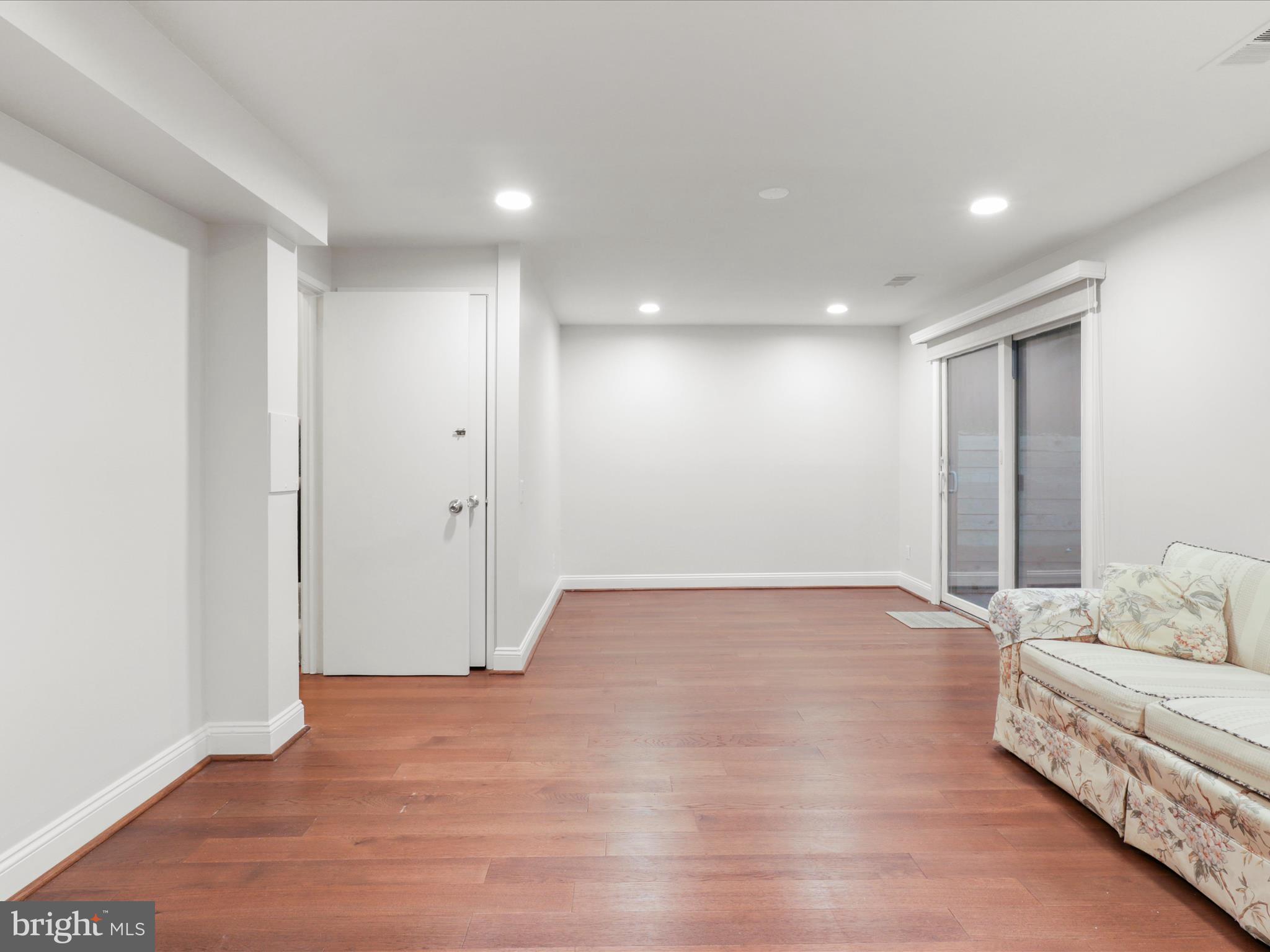 RESTON - Residential Lease