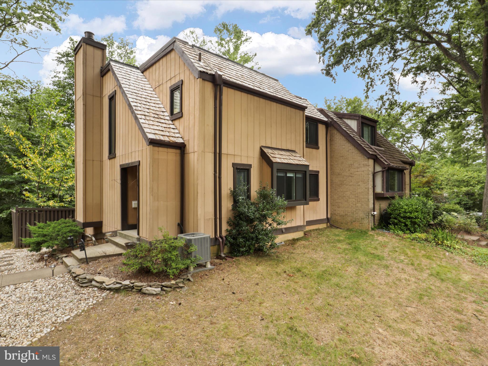 RESTON - Residential Lease