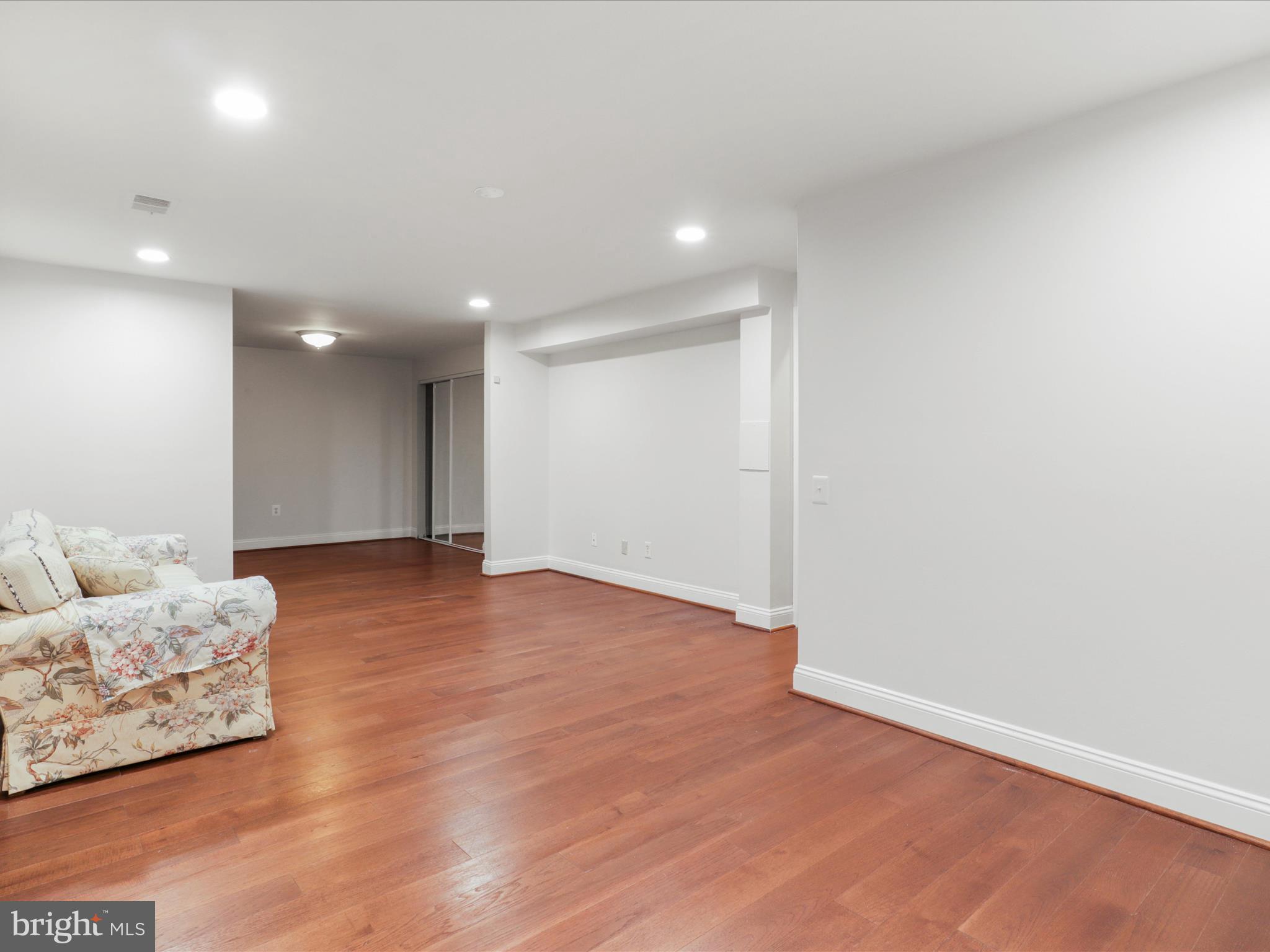 RESTON - Residential Lease