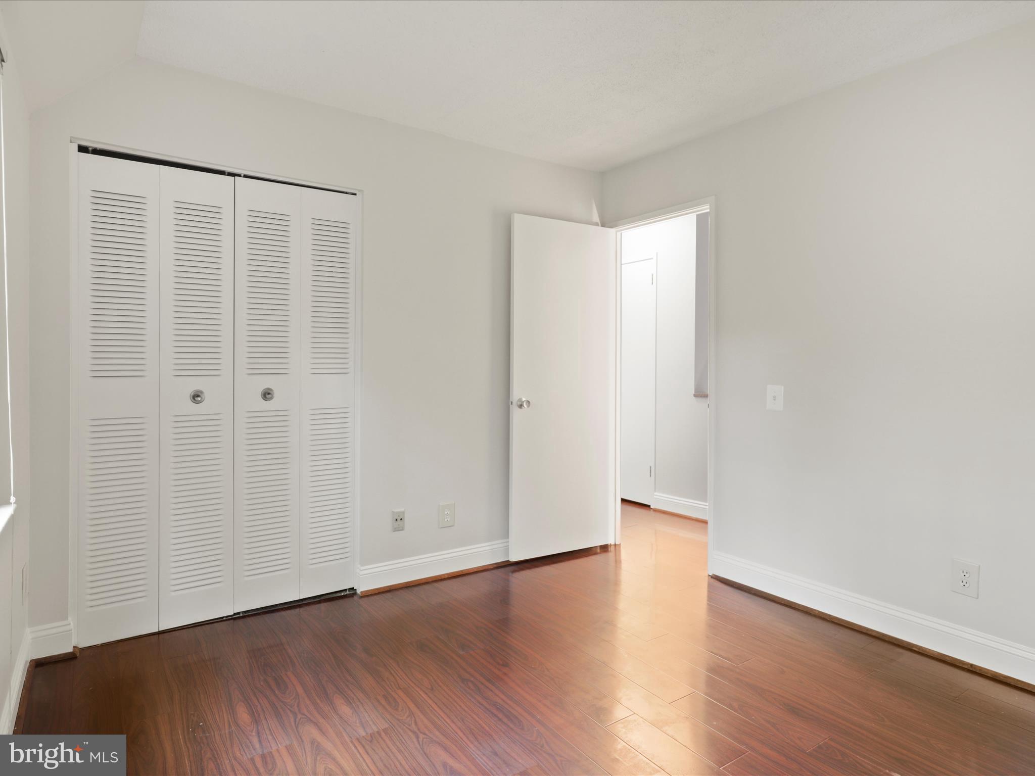 RESTON - Residential Lease