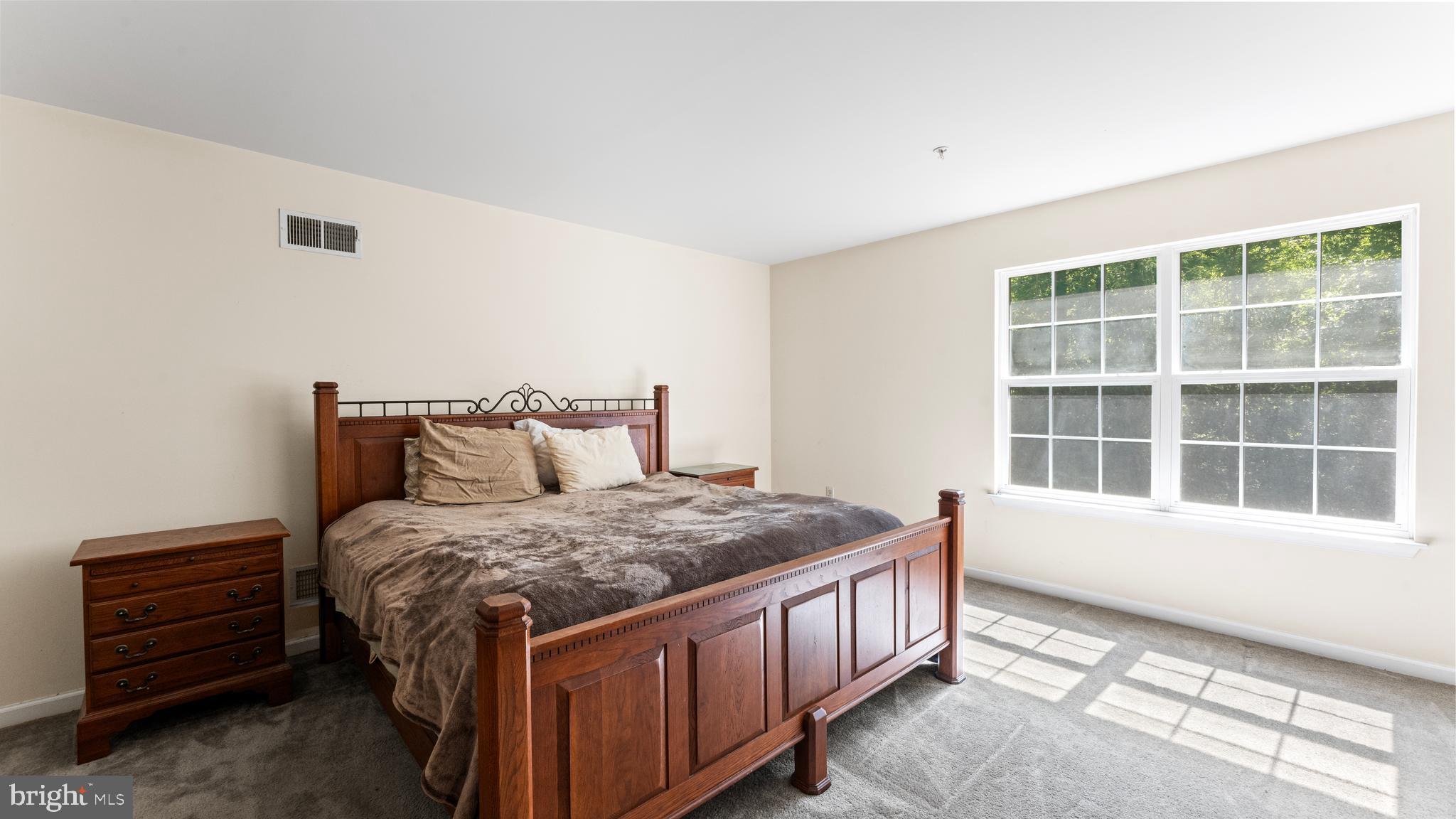 RED HILL - Residential