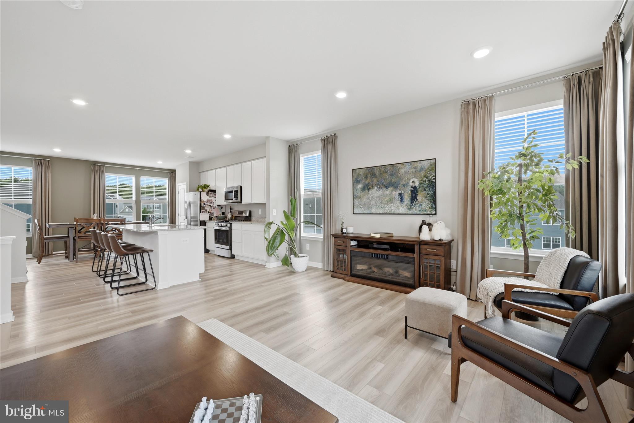SENSENY VILLAGE - Residential