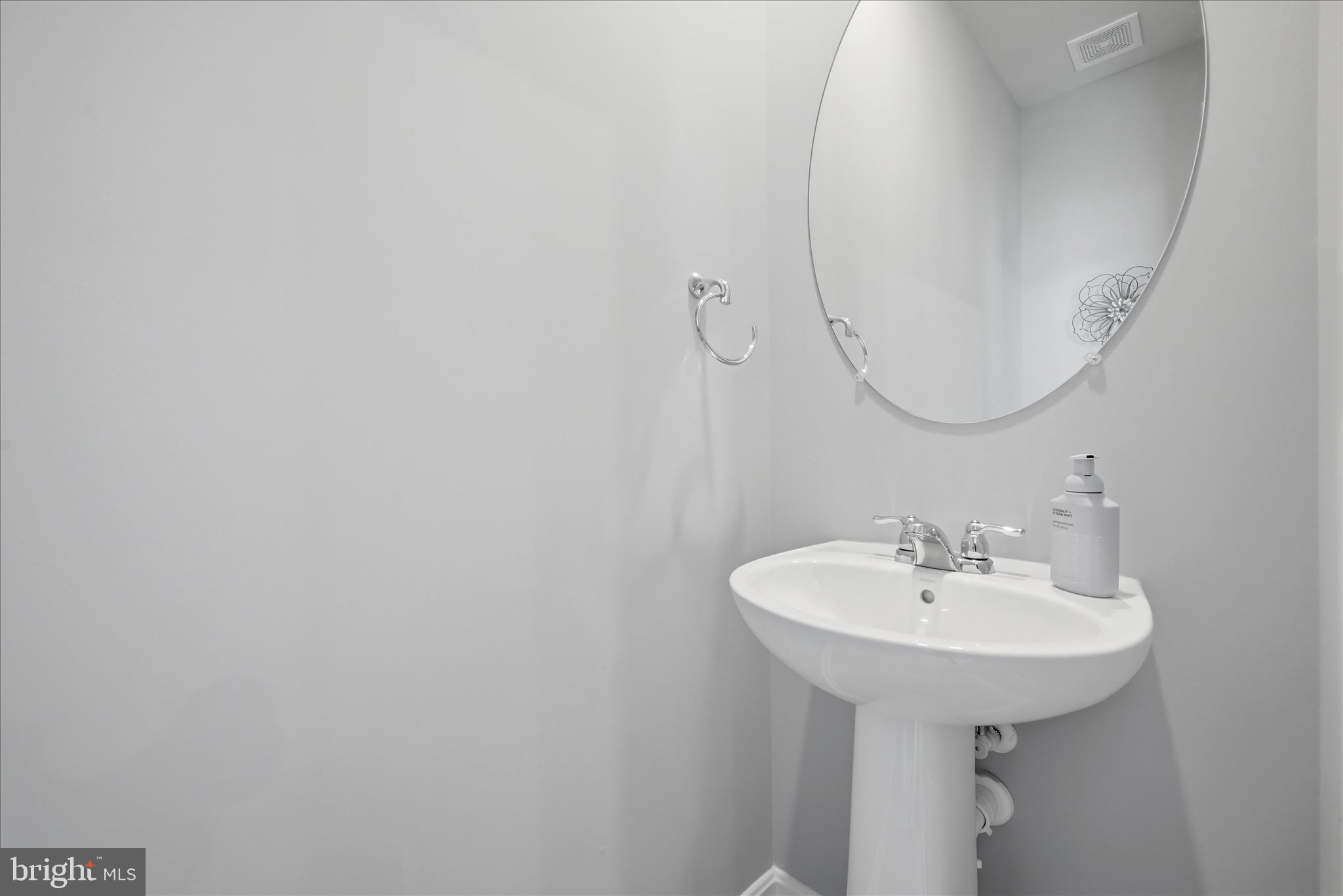 SENSENY VILLAGE - Residential