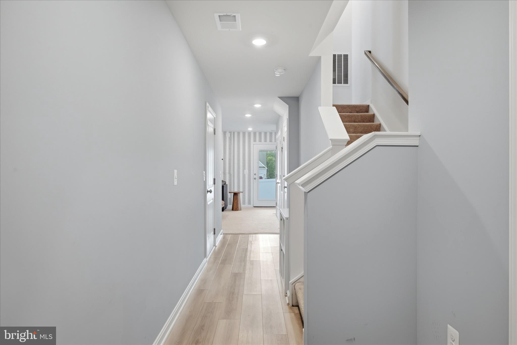 SENSENY VILLAGE - Residential