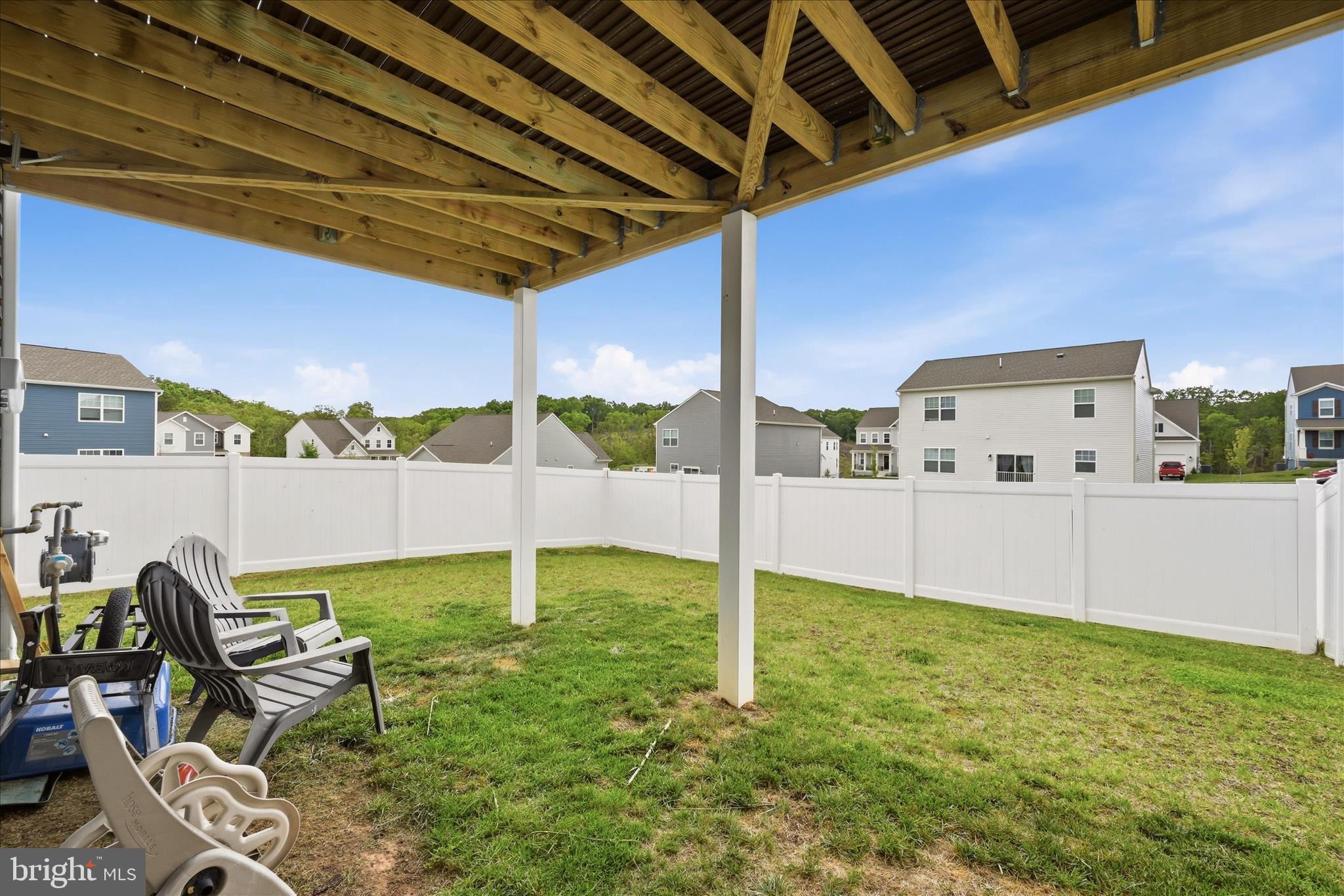 SENSENY VILLAGE - Residential