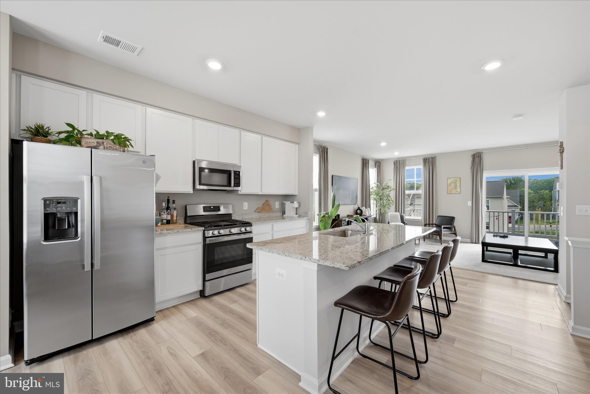 SENSENY VILLAGE - Residential