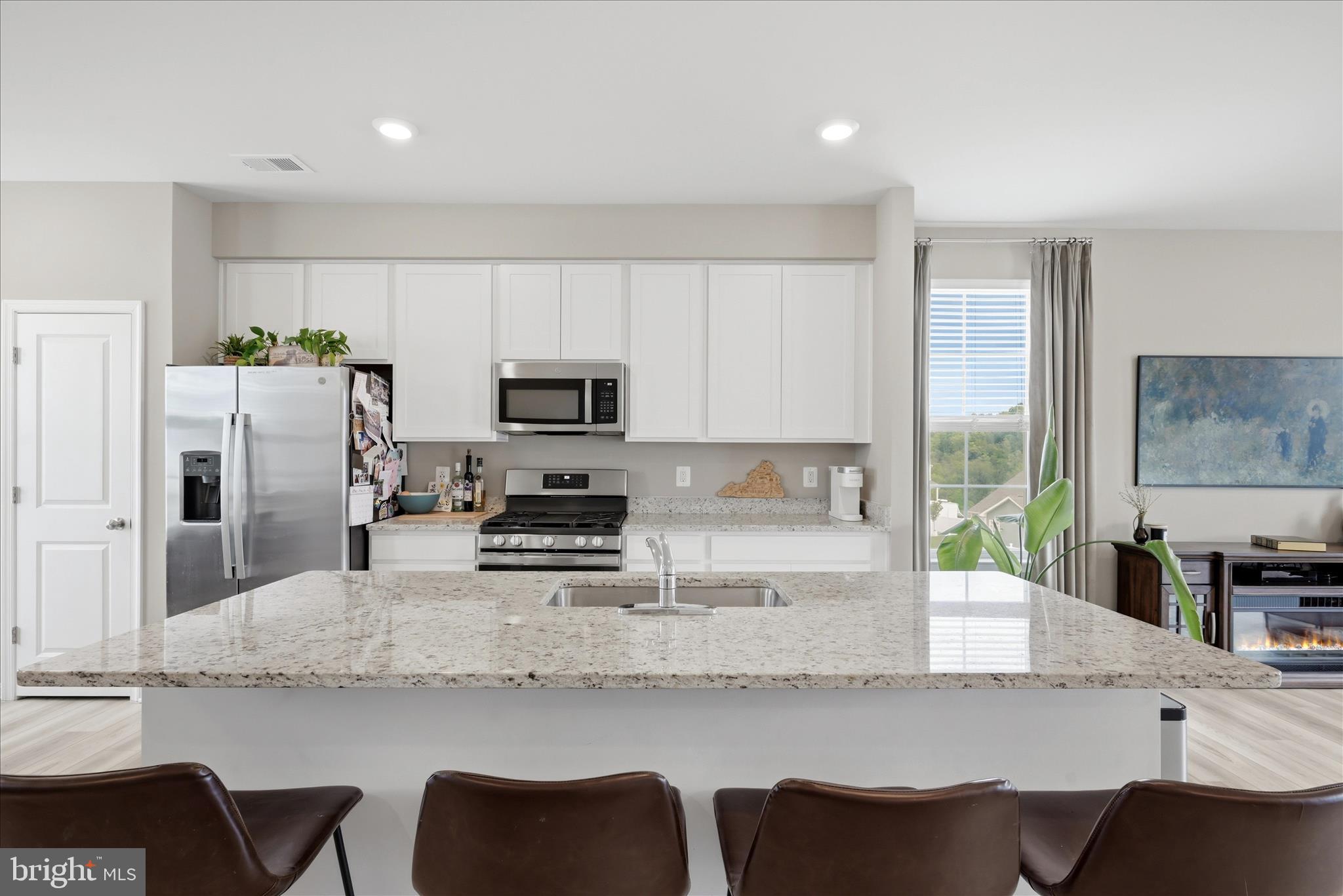 SENSENY VILLAGE - Residential