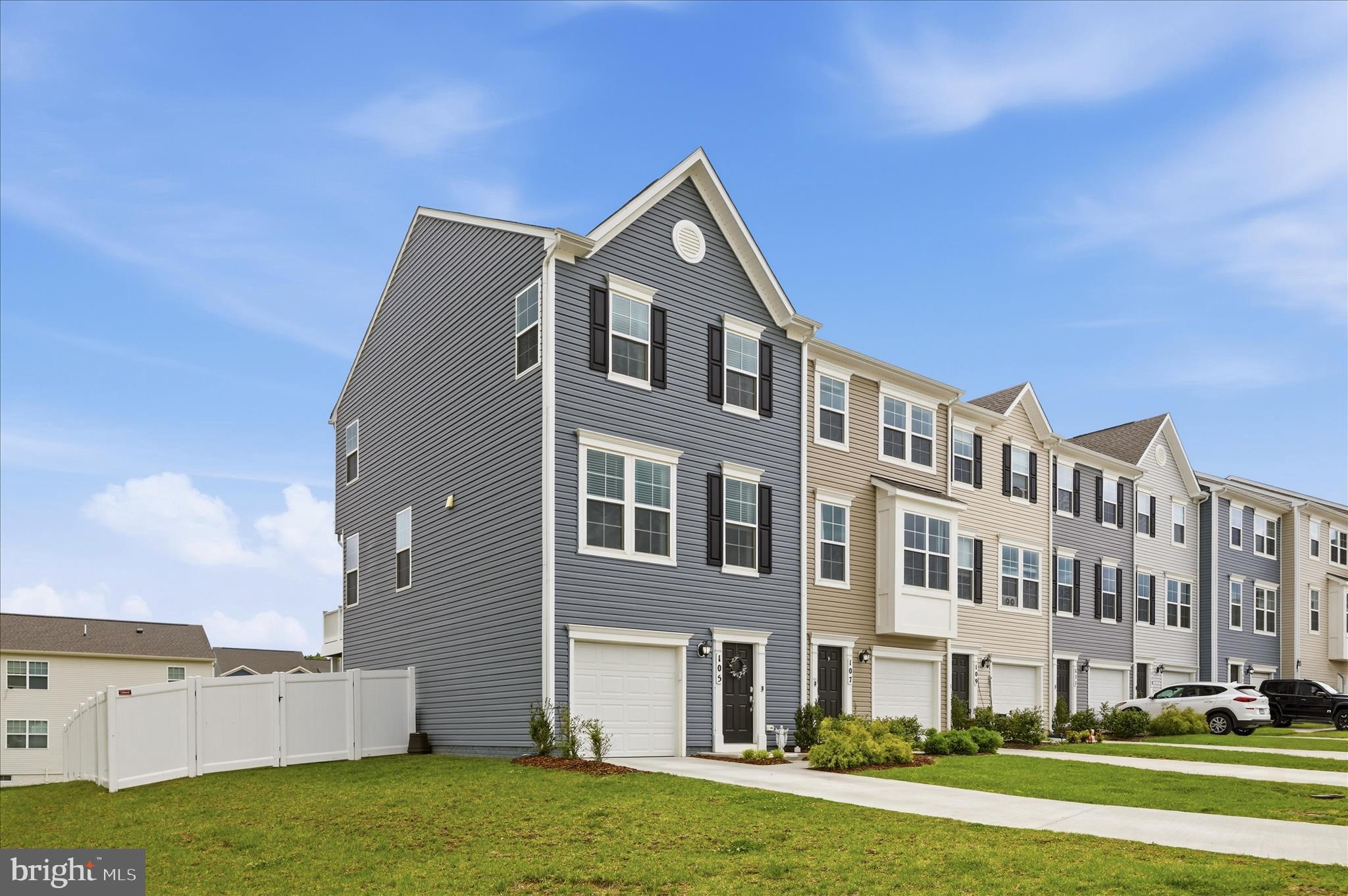 SENSENY VILLAGE - Residential