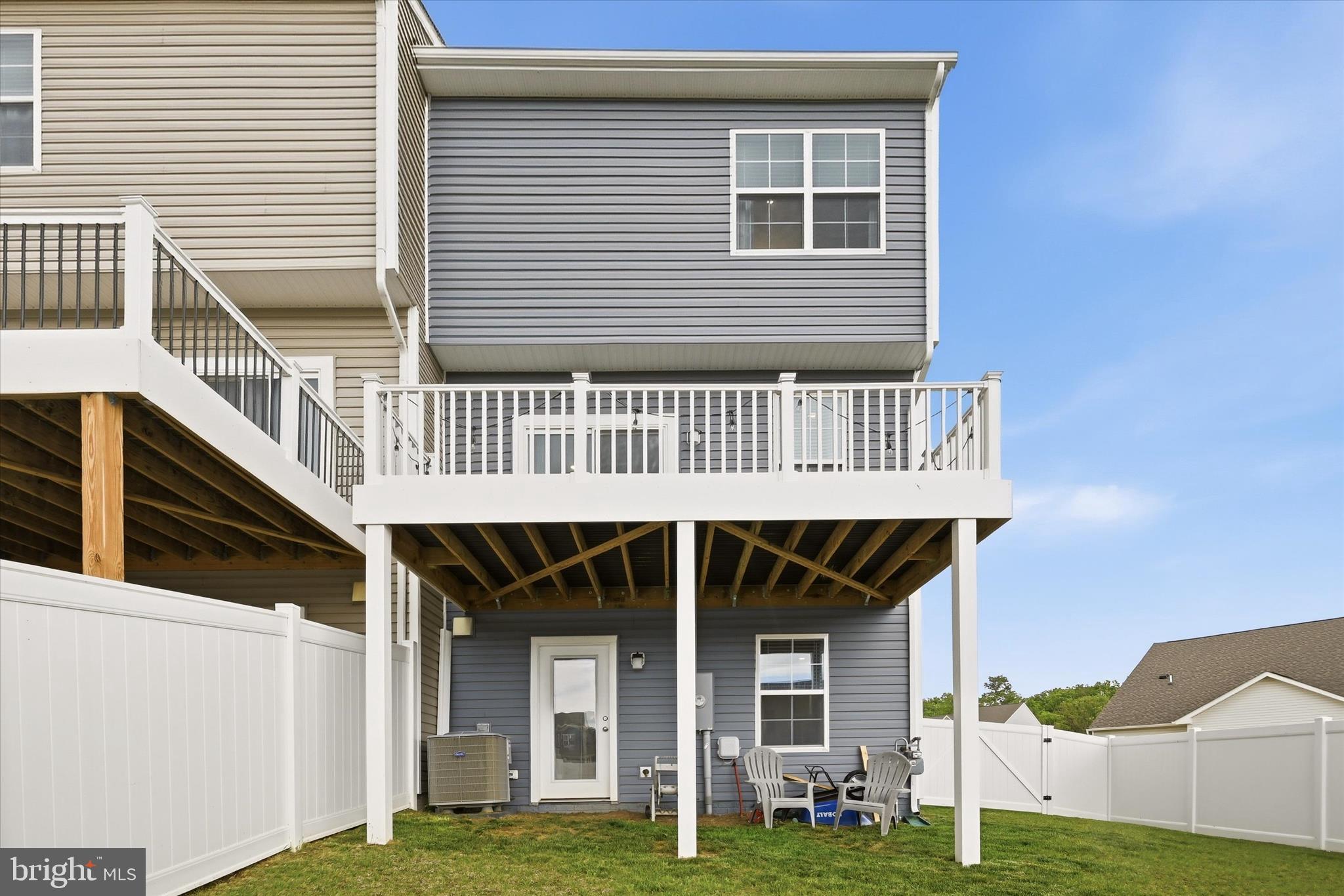 SENSENY VILLAGE - Residential