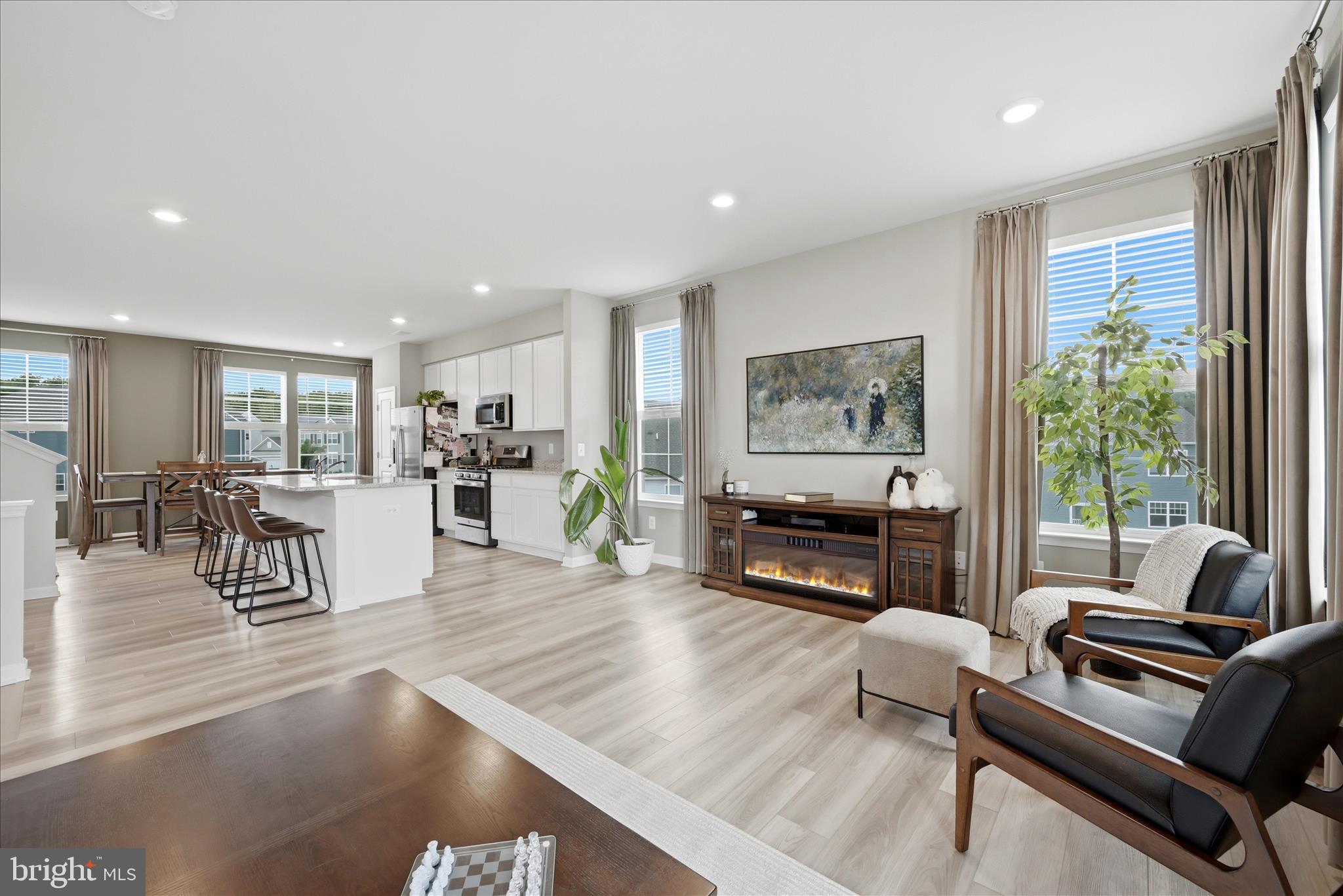SENSENY VILLAGE - Residential