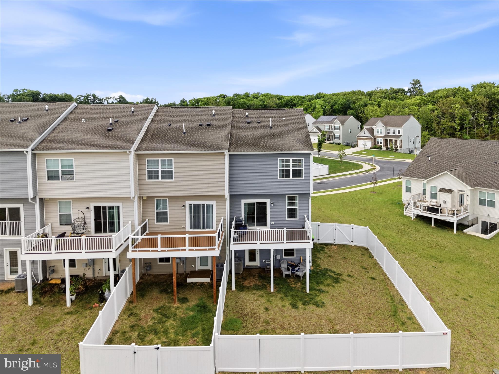 SENSENY VILLAGE - Residential
