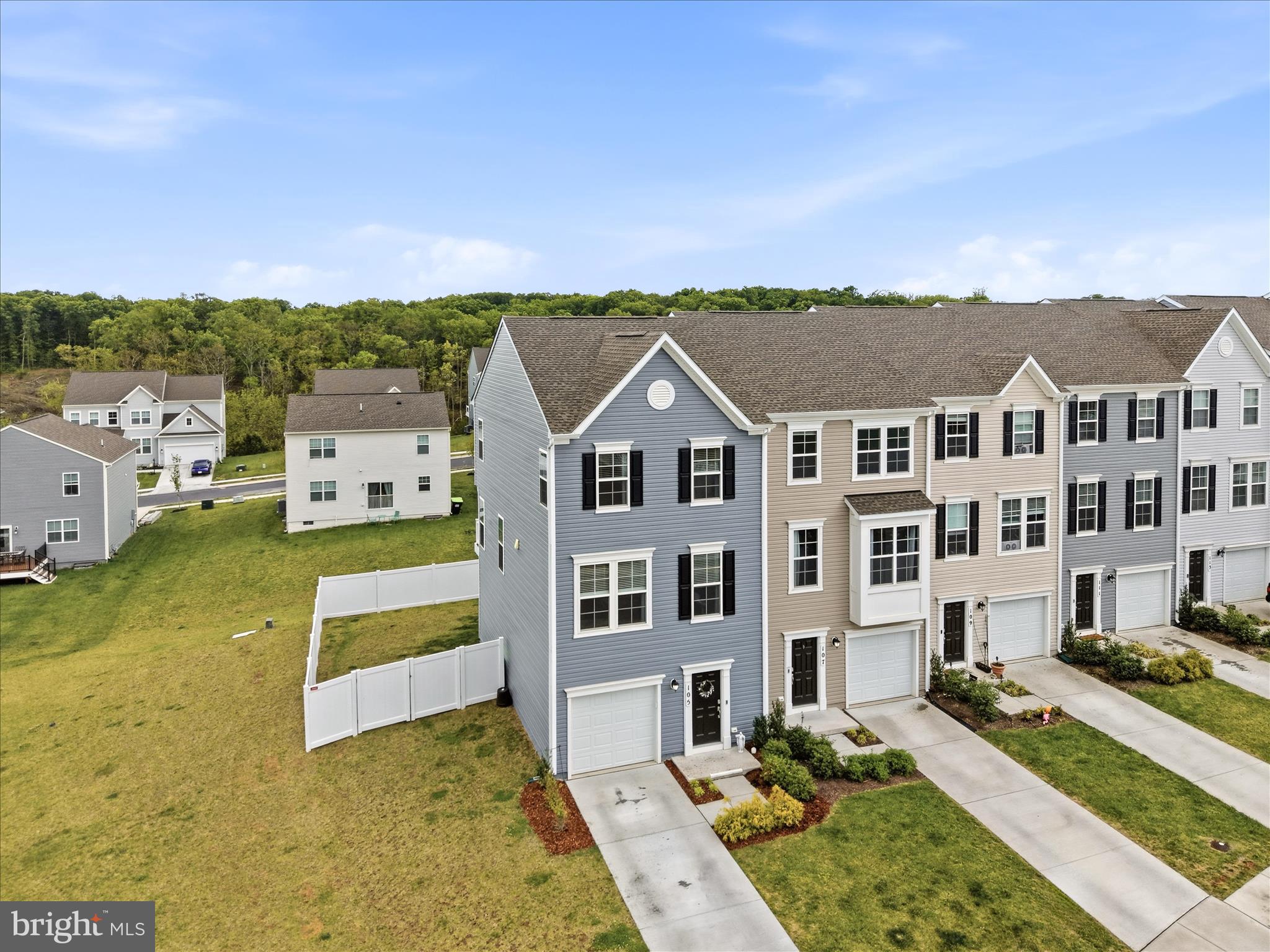 SENSENY VILLAGE - Residential