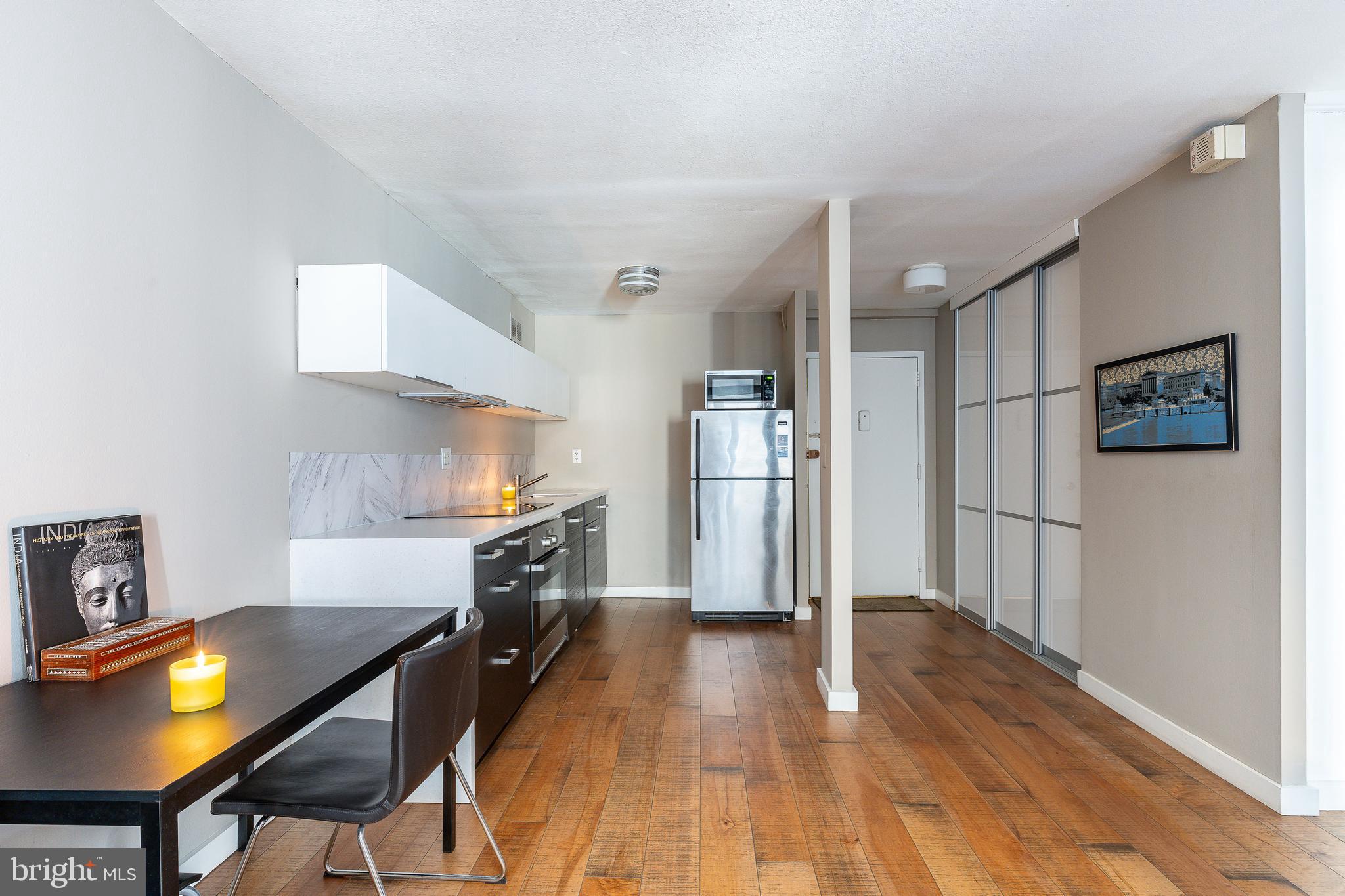 224 W RITTENHOUSE SQUARE 30 1618