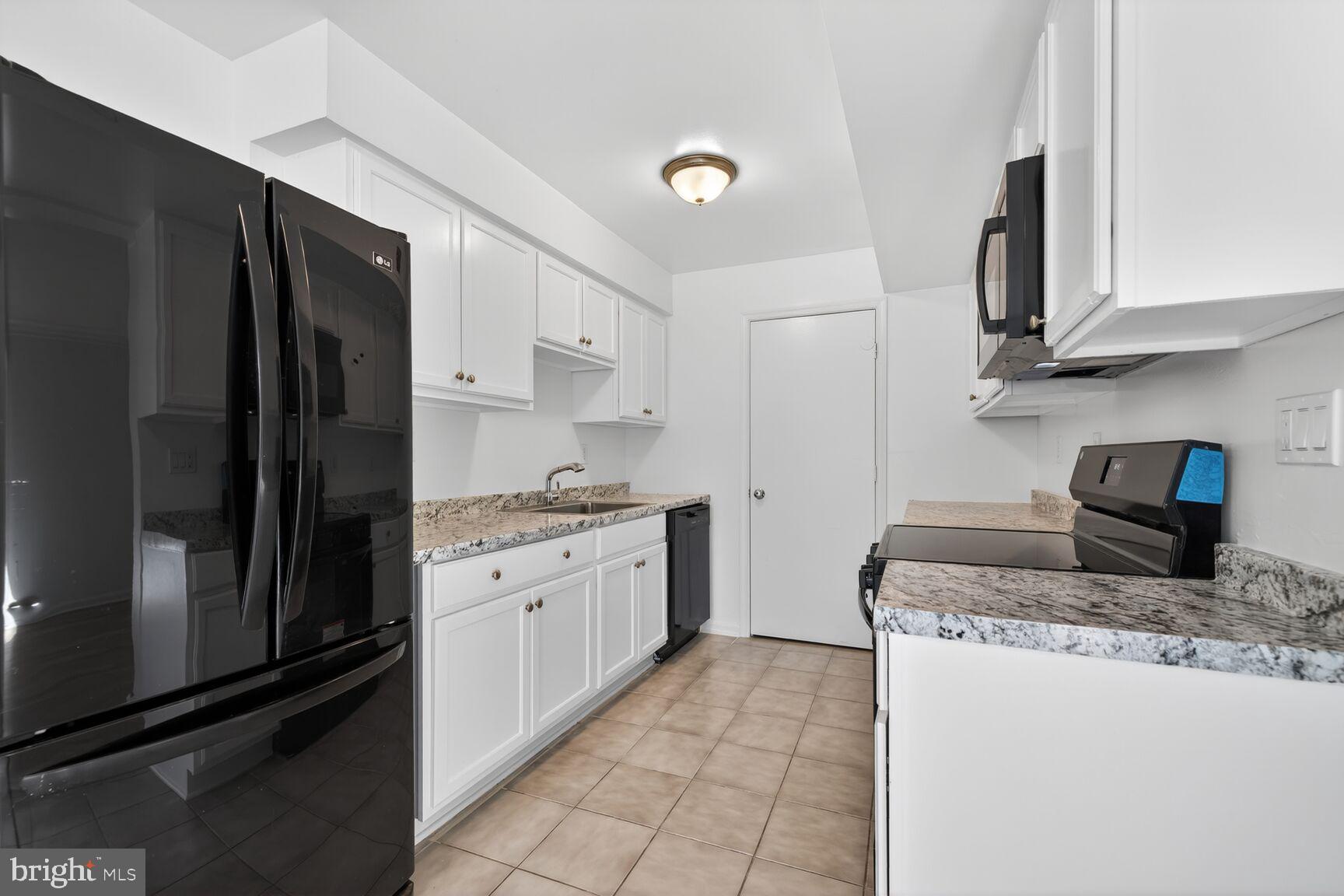 LONGMEAD CROSSING - Residential