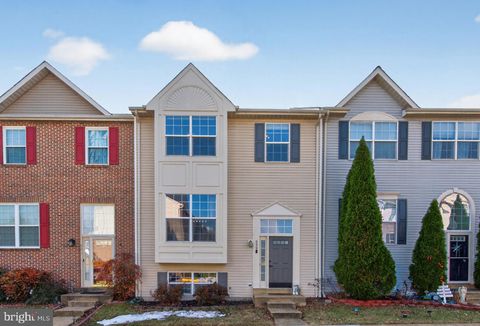 Townhouse For Sale - 539 Tuliptree Square<br/> LEESBURG, VA 20176