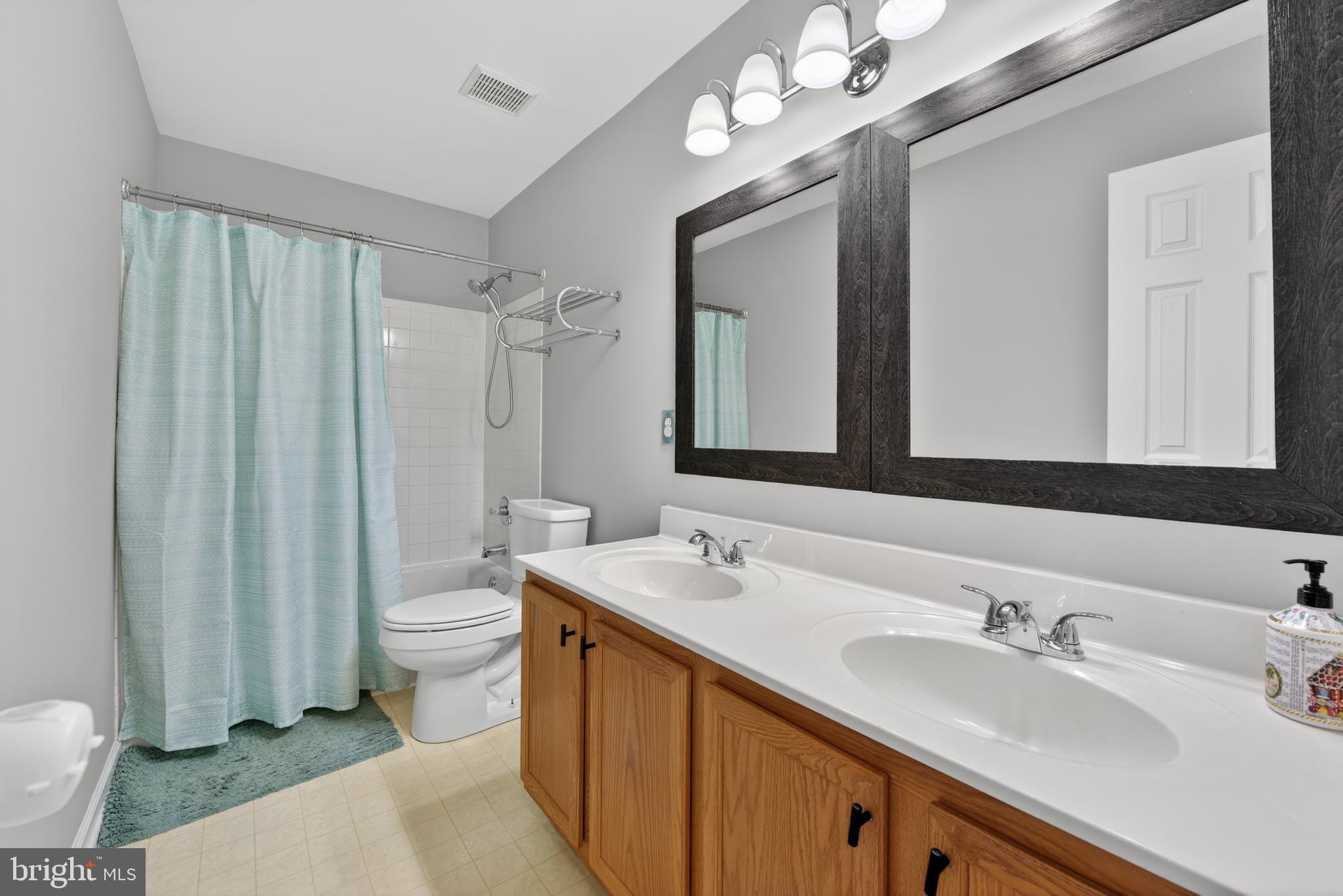 SYCAMORE HILL - Residential