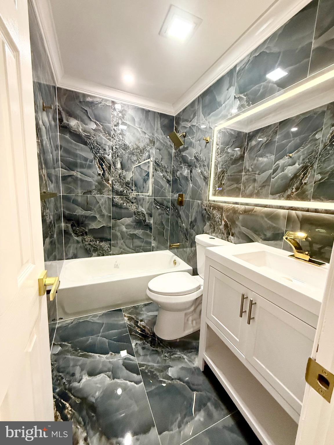 UNIVERSITY CITY - Residential