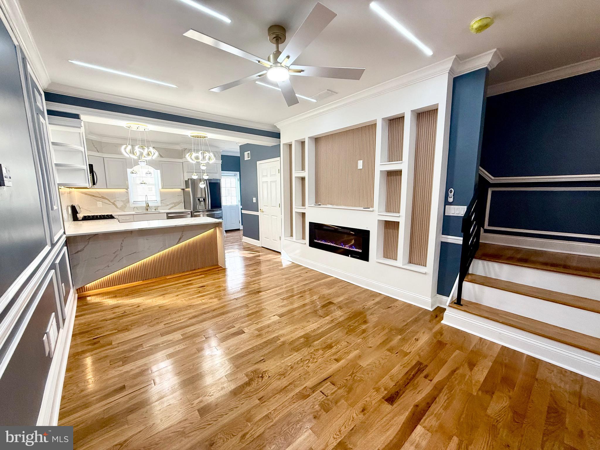 UNIVERSITY CITY - Residential