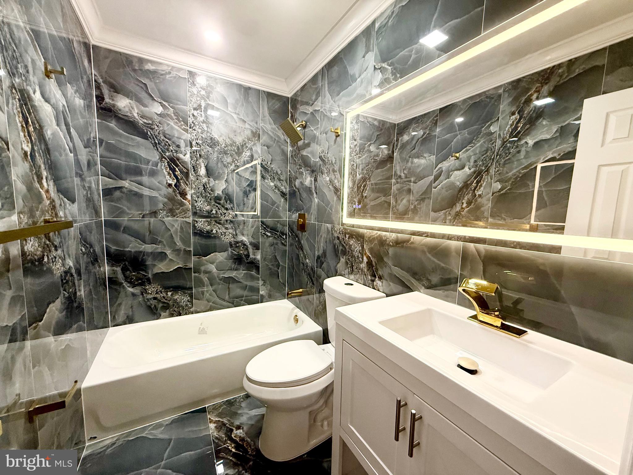 UNIVERSITY CITY - Residential