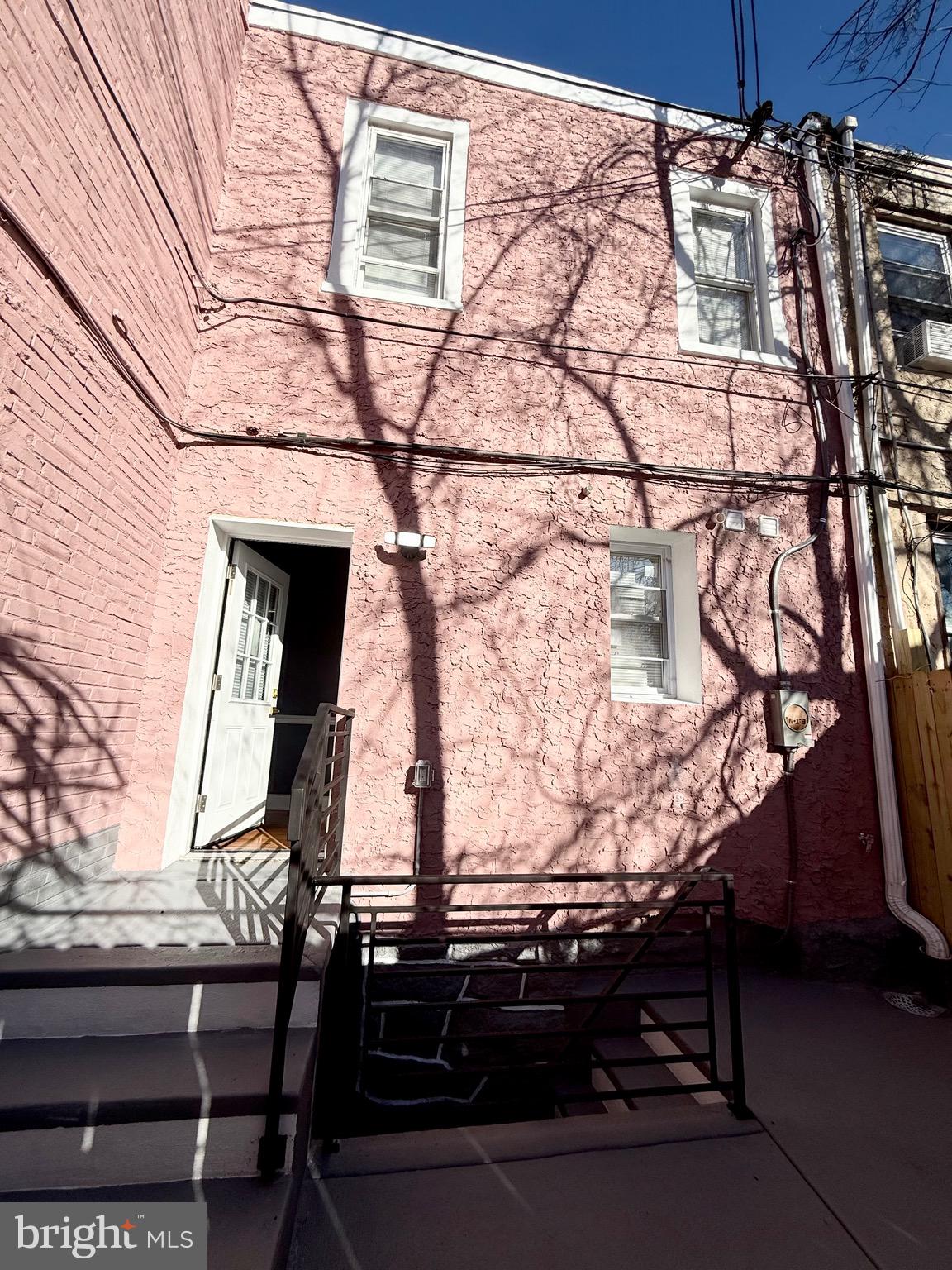 UNIVERSITY CITY - Residential