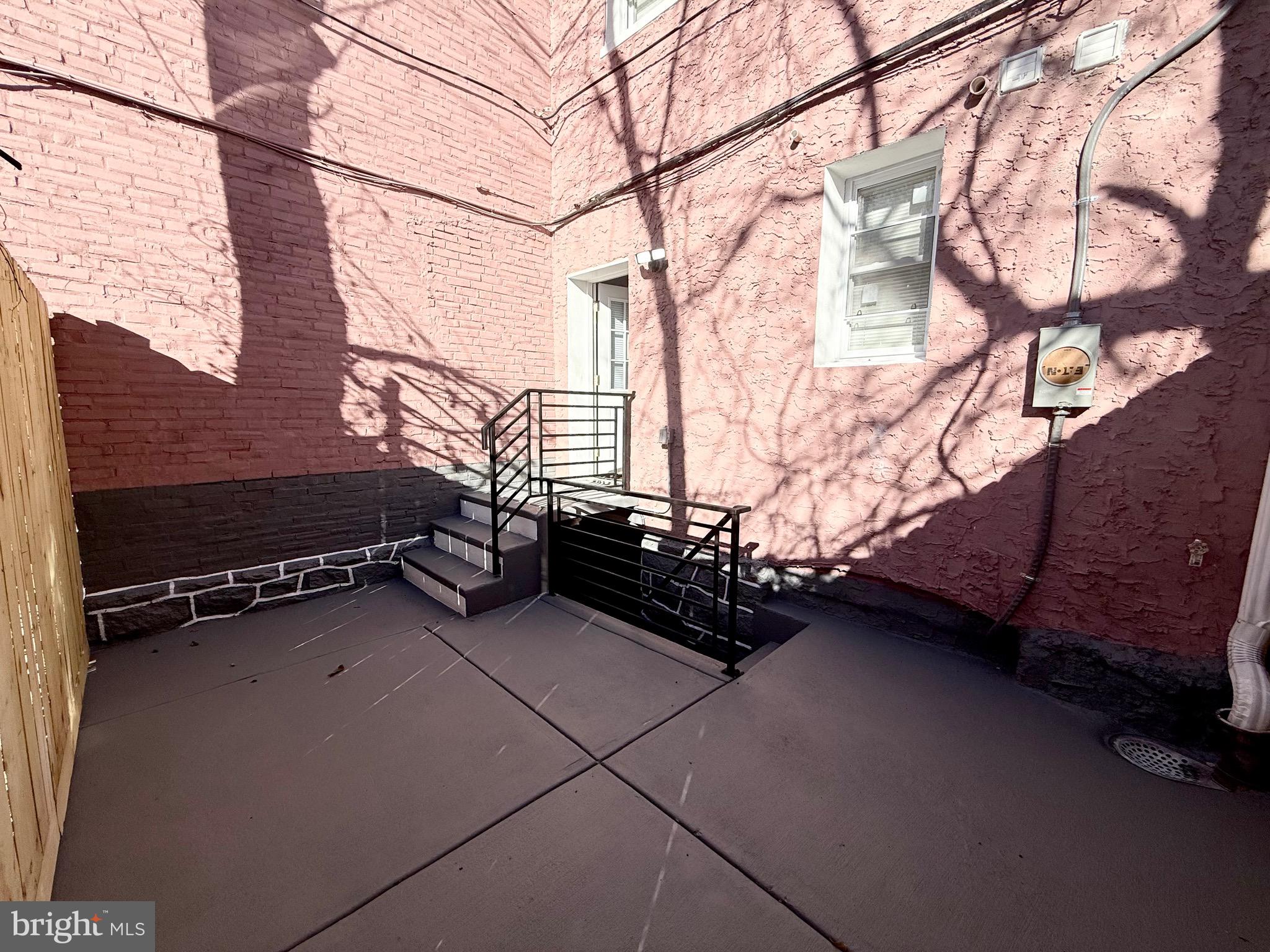 UNIVERSITY CITY - Residential