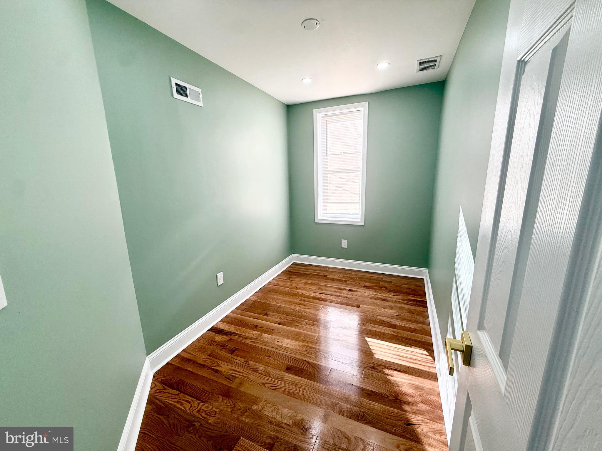 UNIVERSITY CITY - Residential