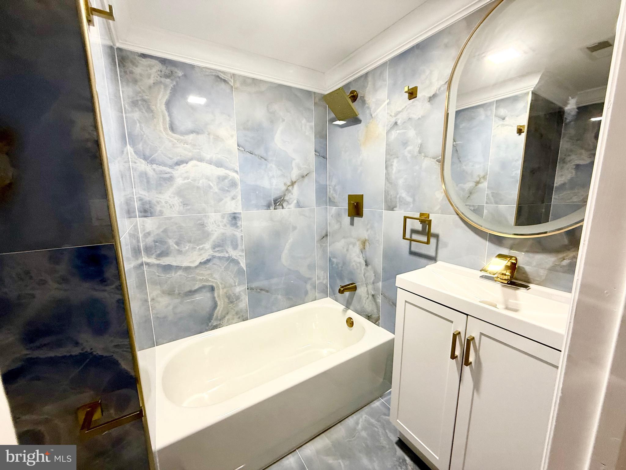 UNIVERSITY CITY - Residential