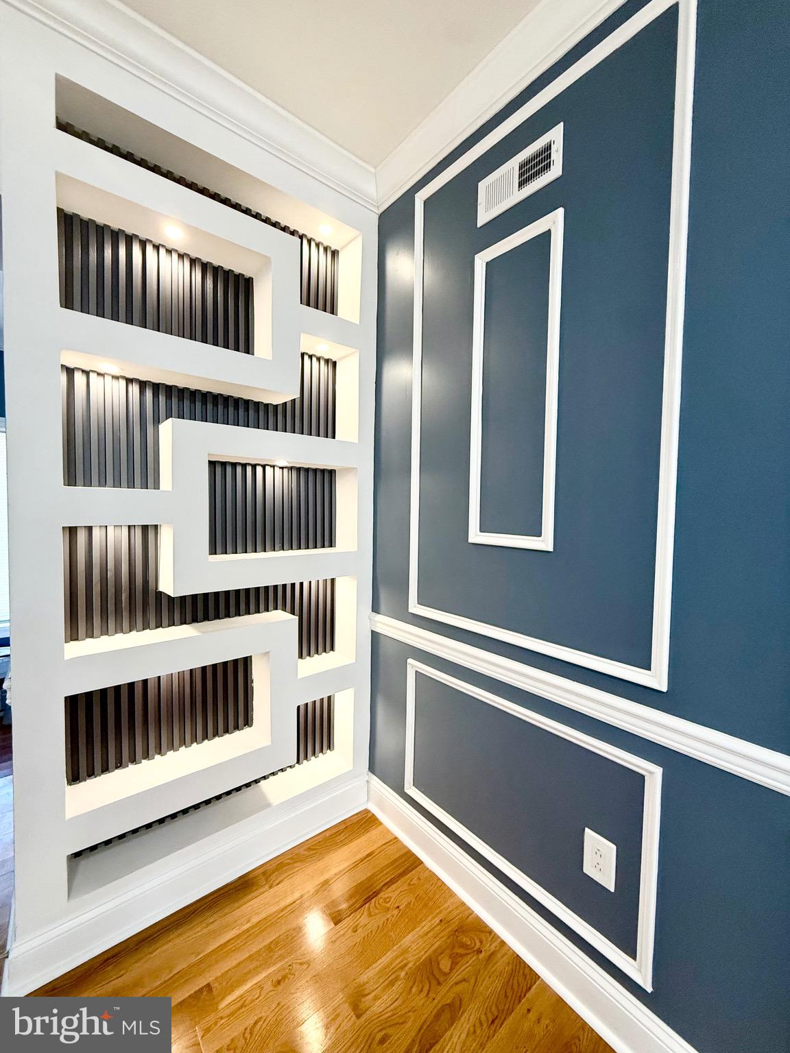 UNIVERSITY CITY - Residential