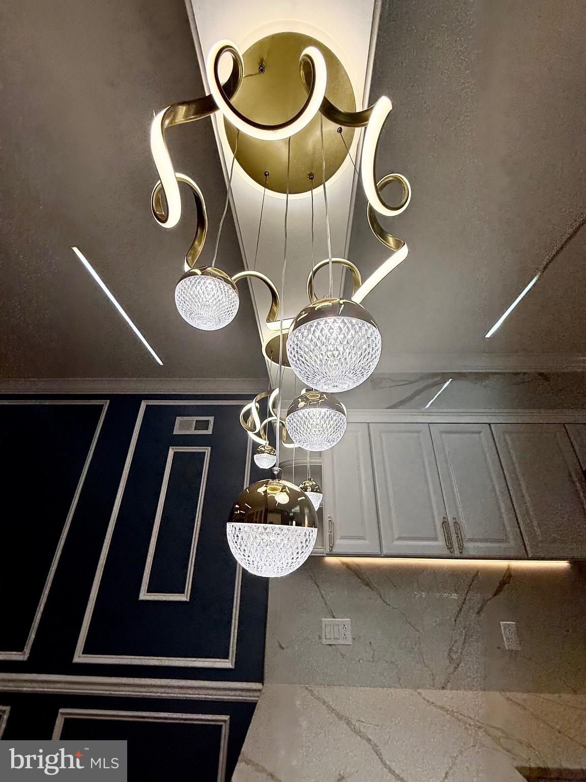 UNIVERSITY CITY - Residential