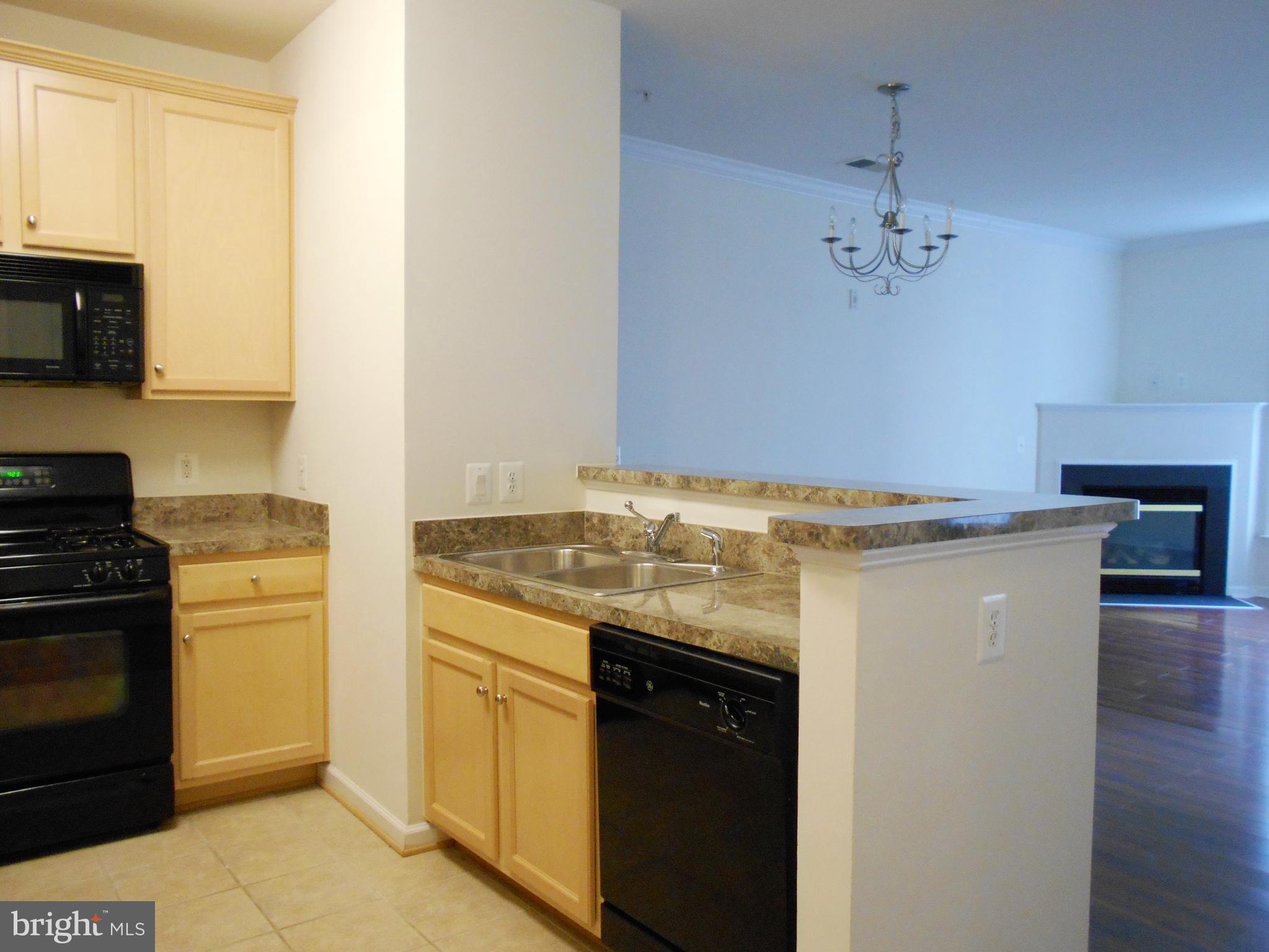 CHANTILLY PARK - Residential Lease