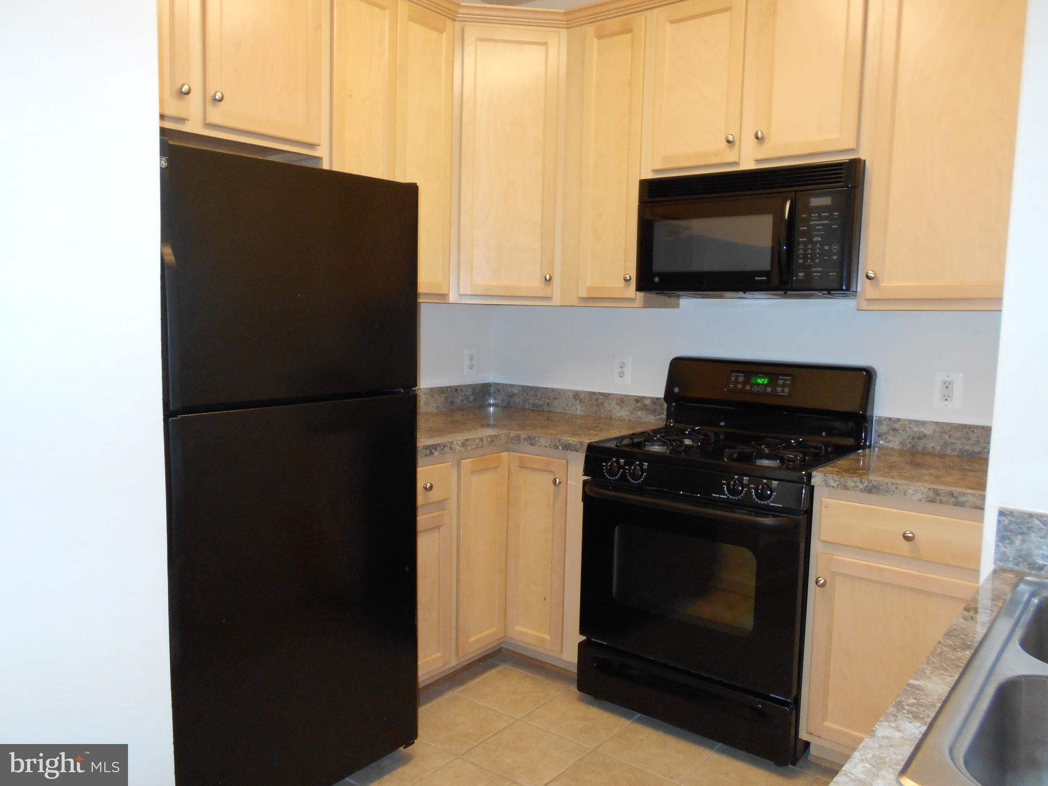 CHANTILLY PARK - Residential Lease