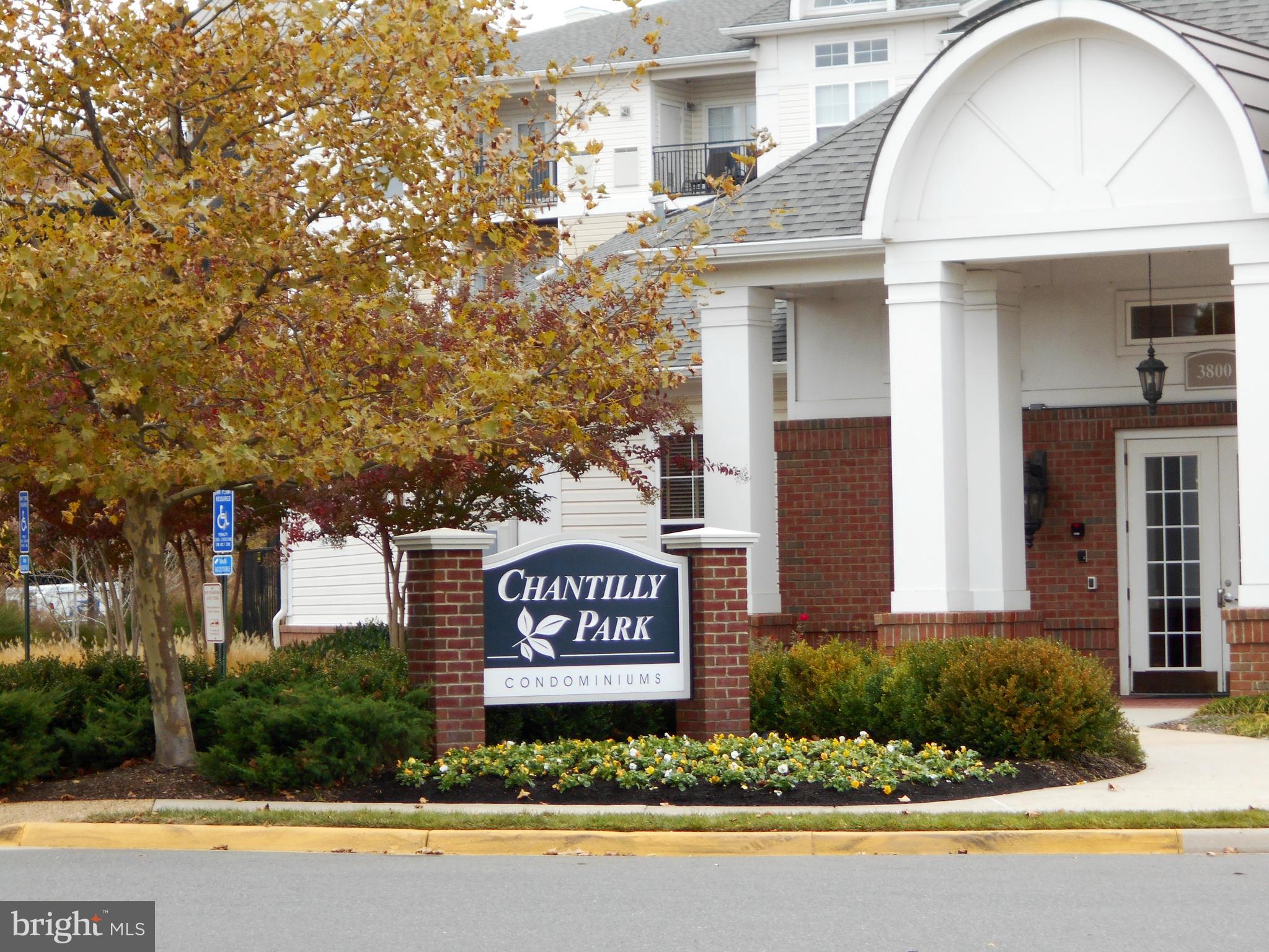 CHANTILLY PARK - Residential Lease