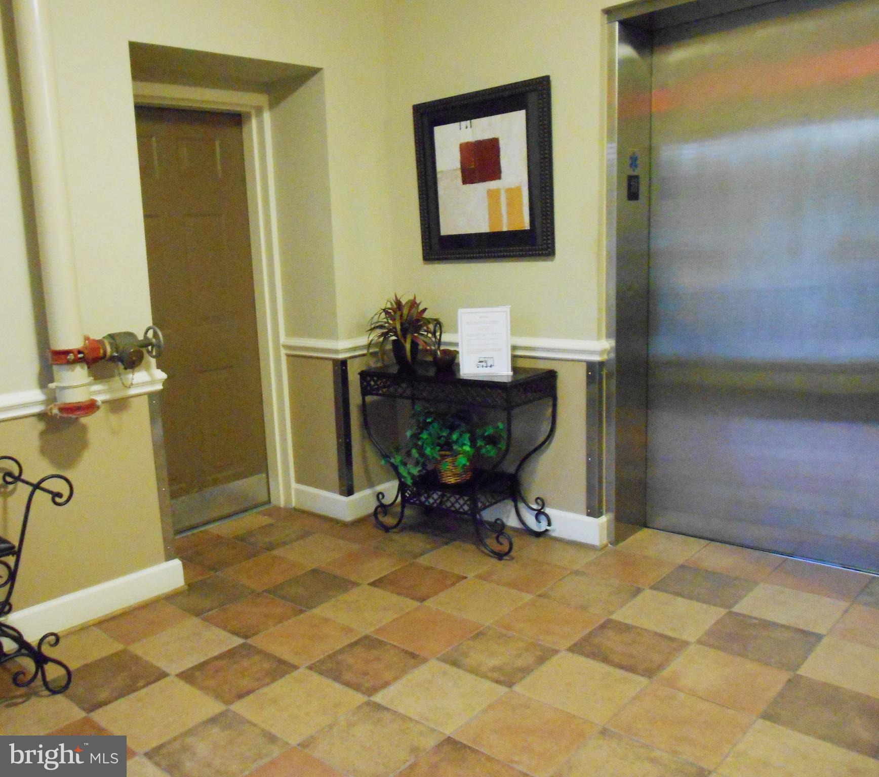 CHANTILLY PARK - Residential Lease