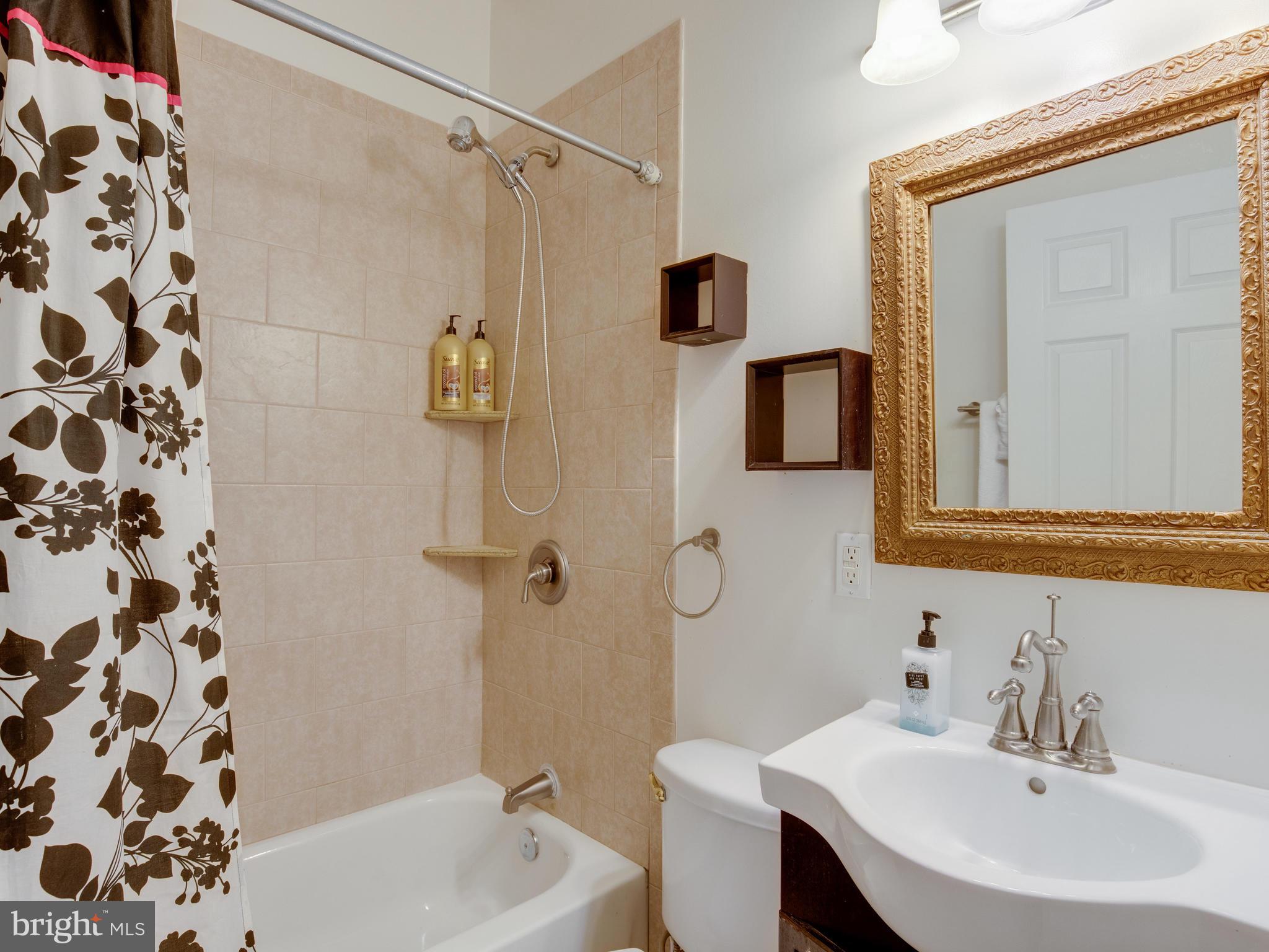 FELLS POINT HISTORIC DISTRICT - Residential