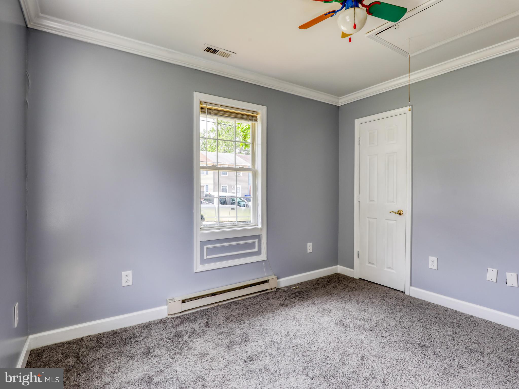 ROYAL VILLAGE - Residential