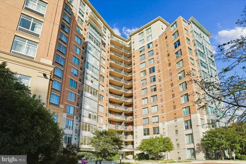 MLS: DCDC2287088