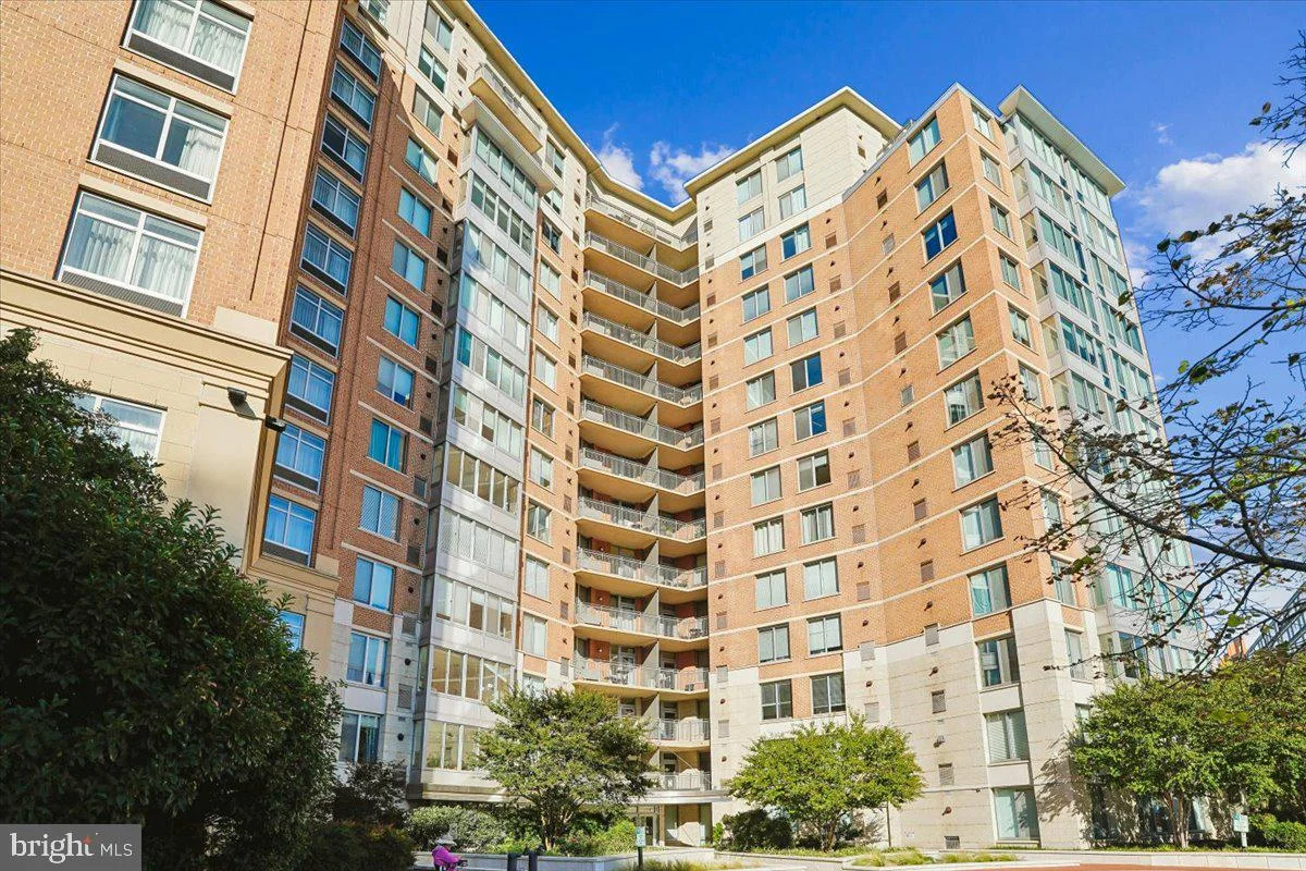 555 Massachusetts Avenue NW Unit 801, Washington, DC 20001