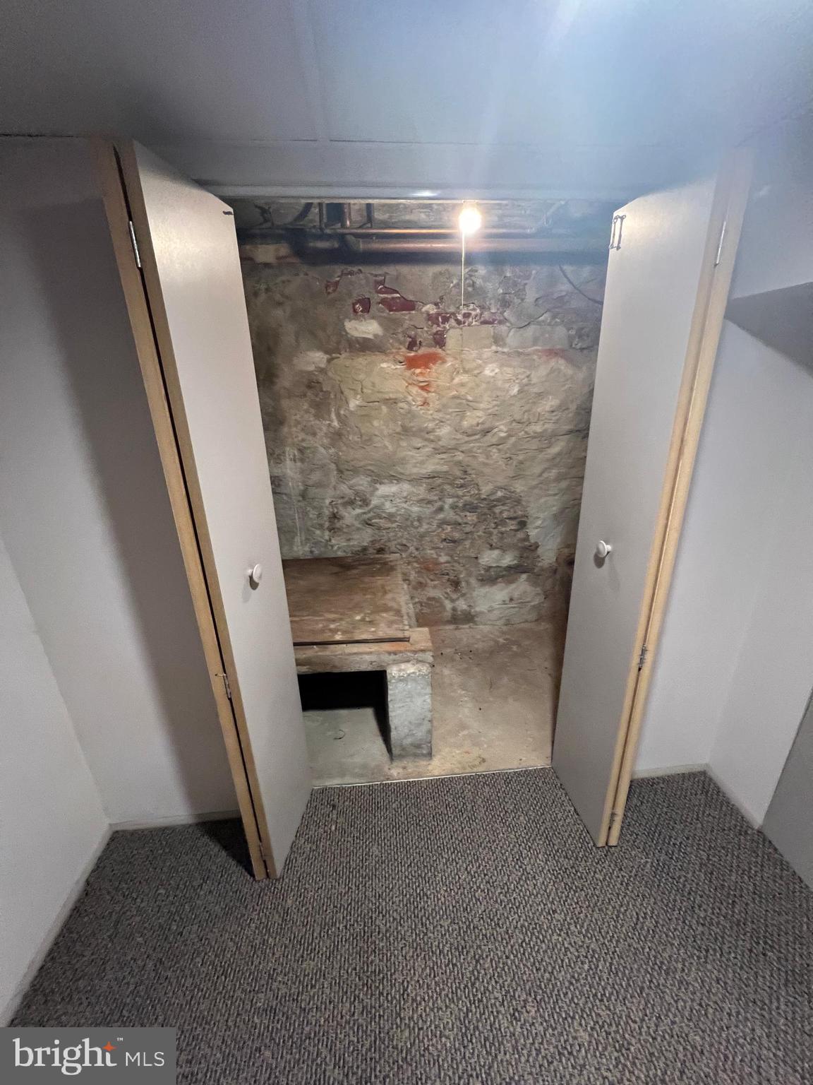 LOWER MOYAMENSING - Residential Lease